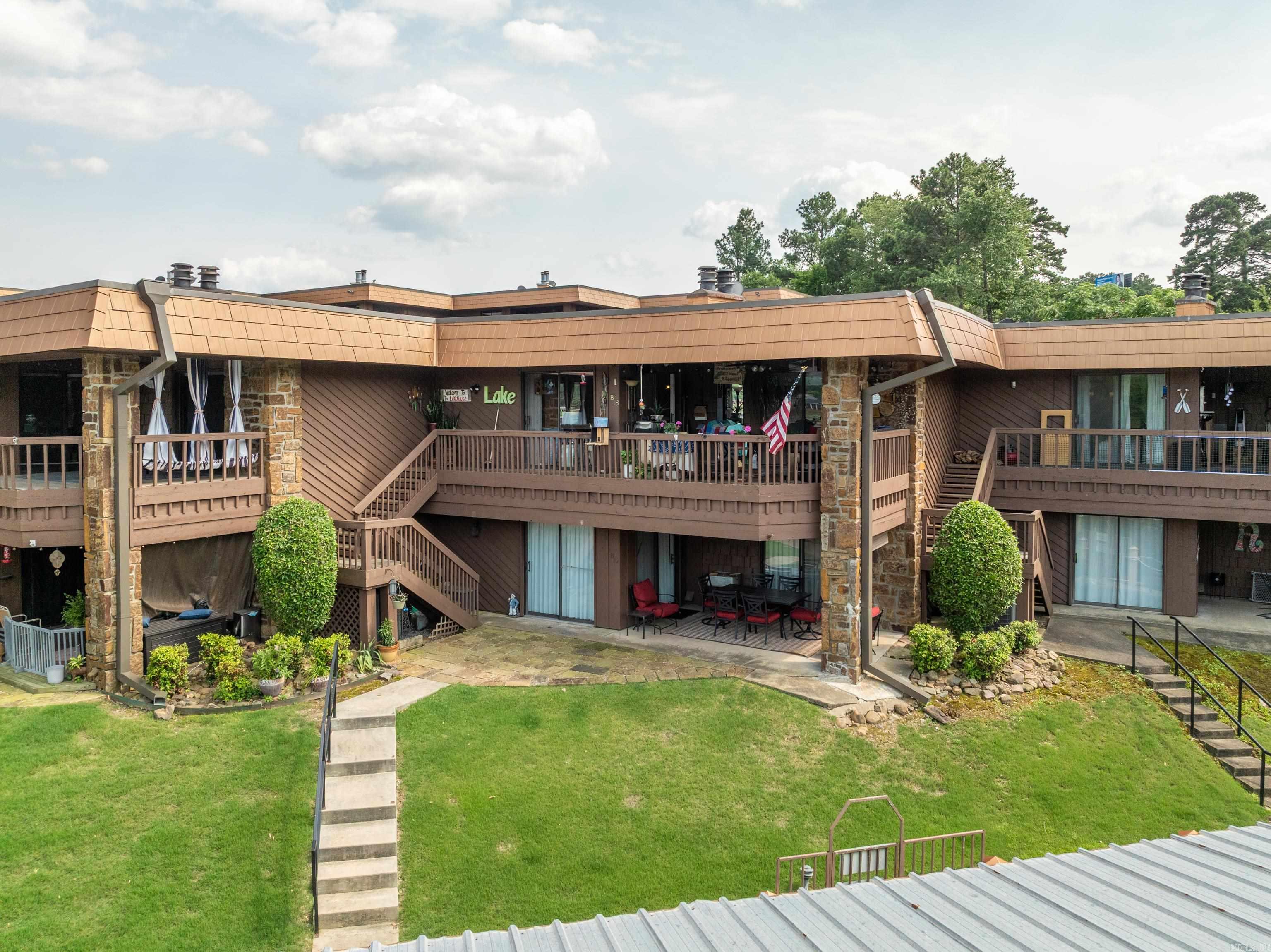 1412 AIRPORT RD