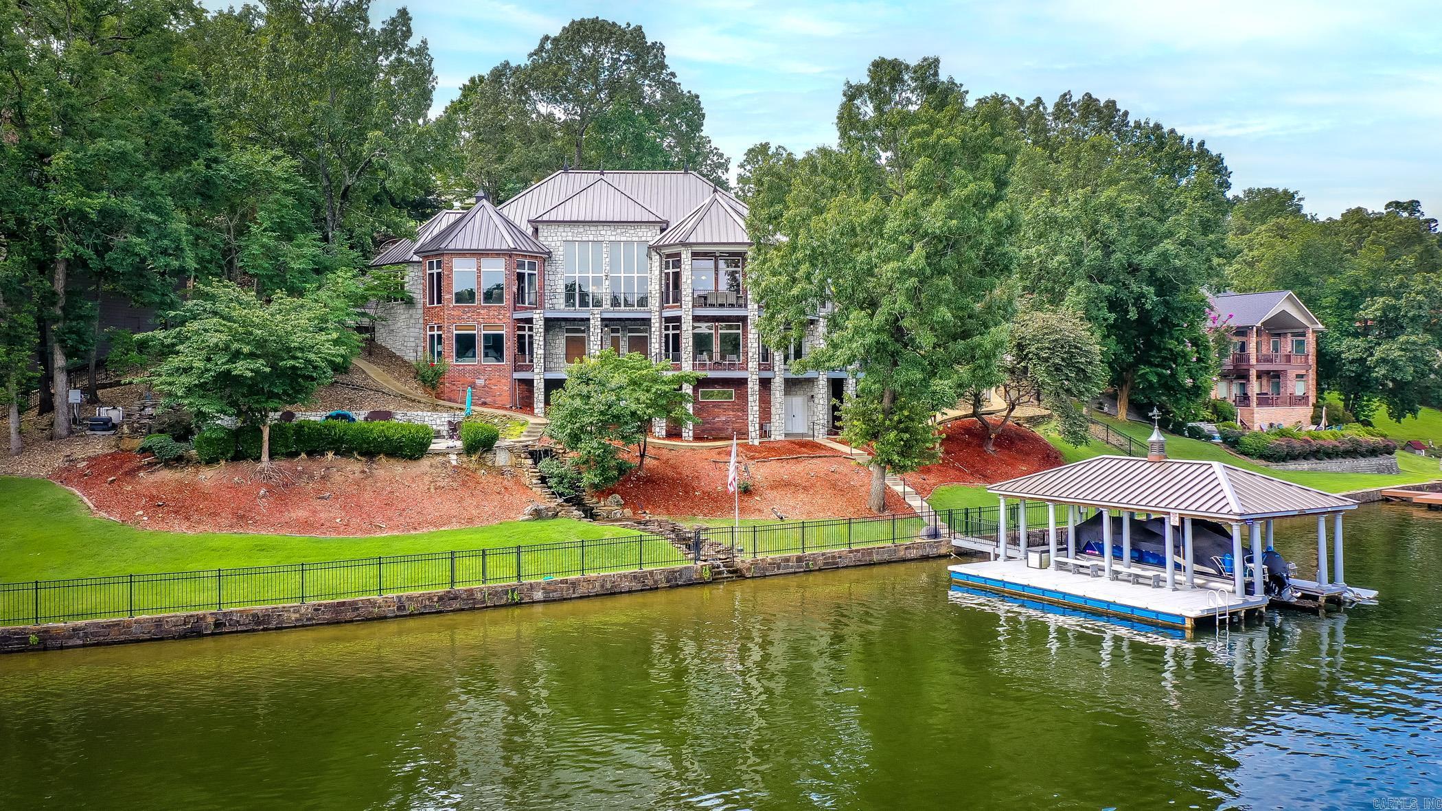 81 Stonegate Terrace