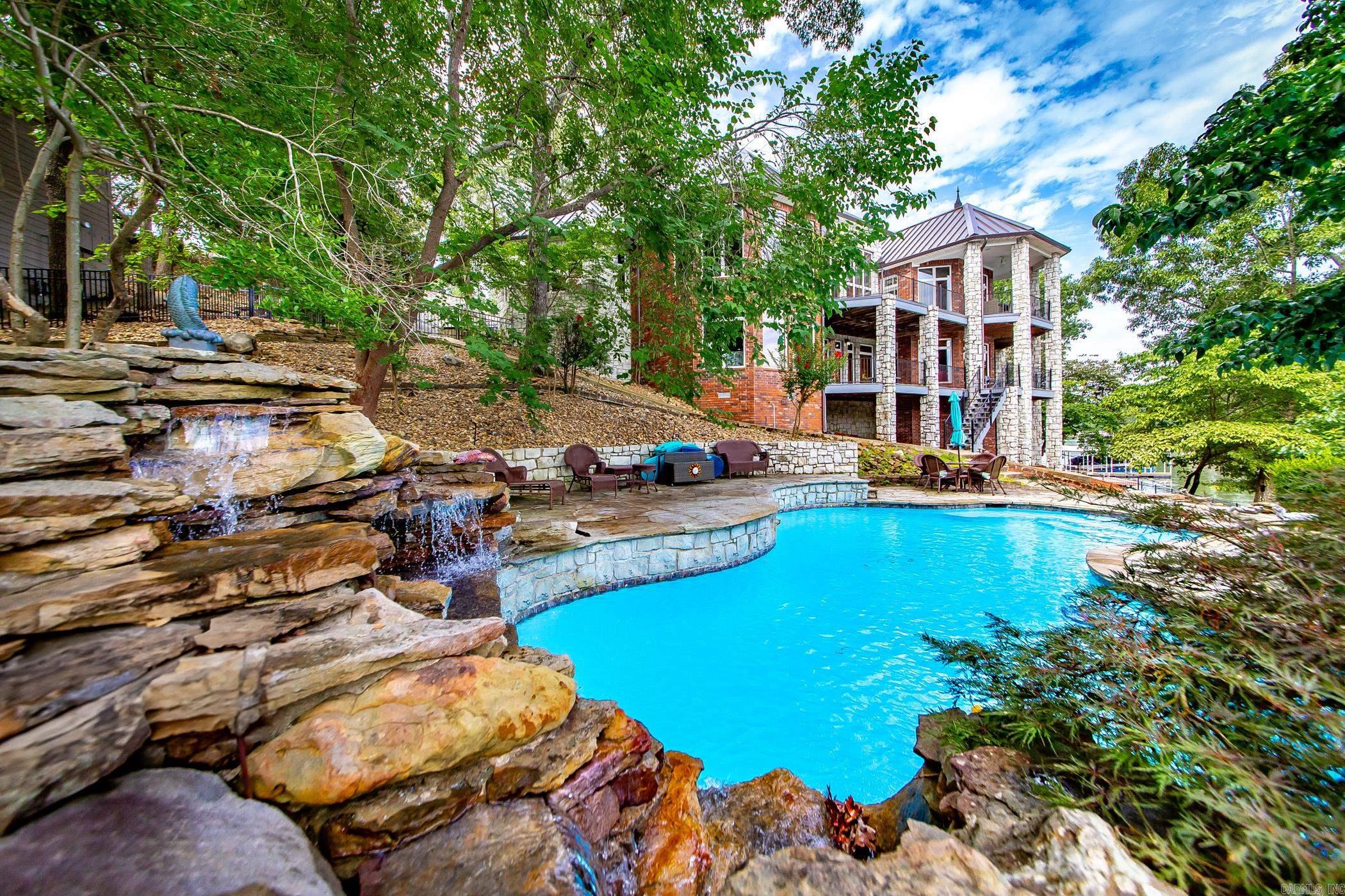 81 Stonegate Terrace