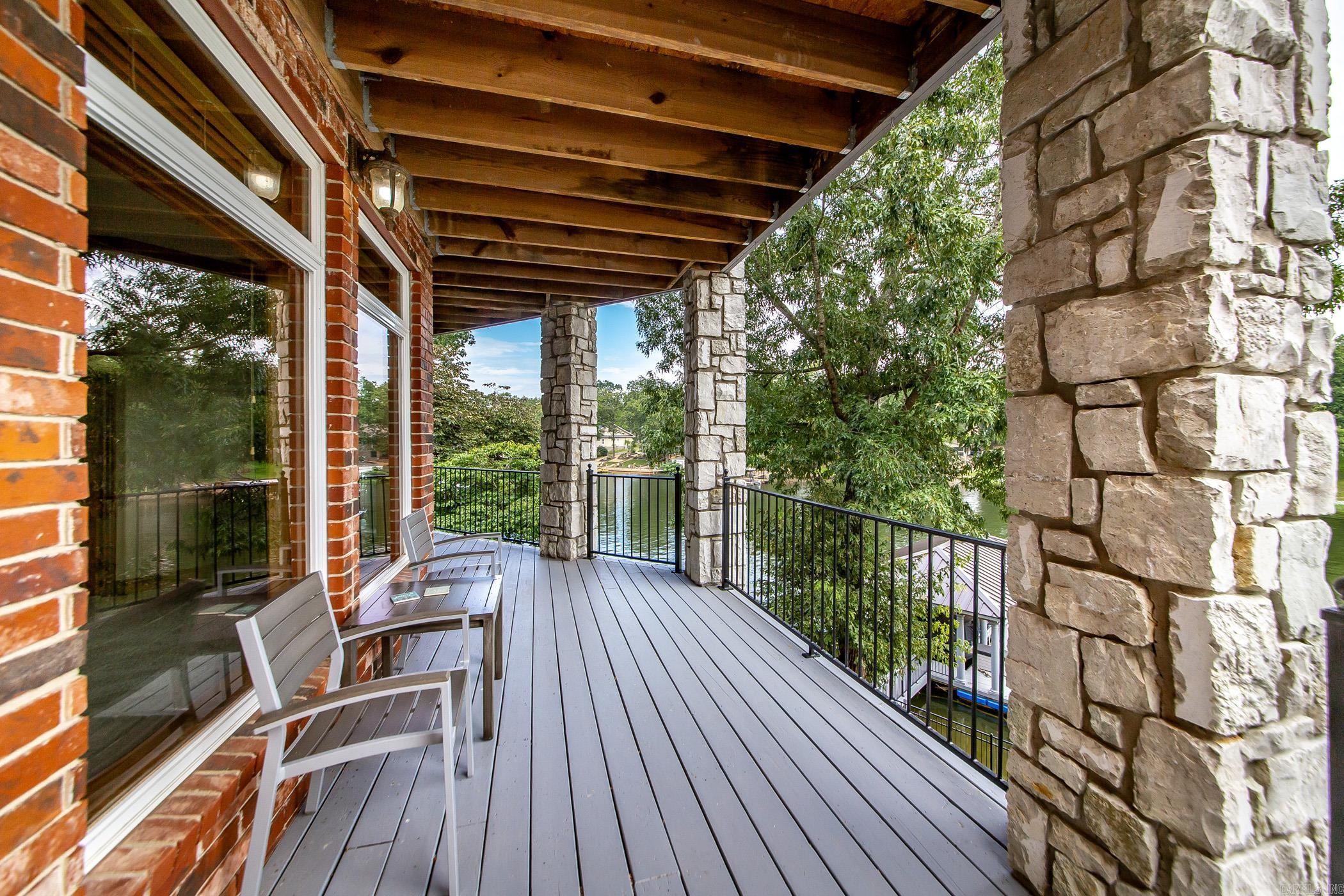 81 Stonegate Terrace