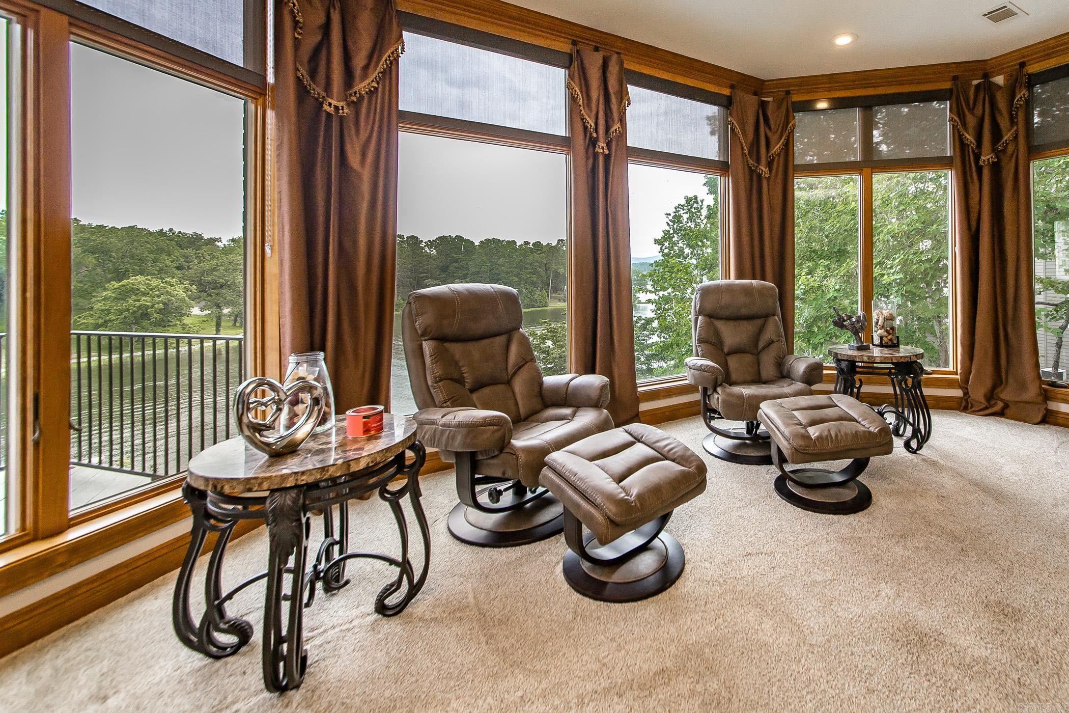 81 Stonegate Terrace