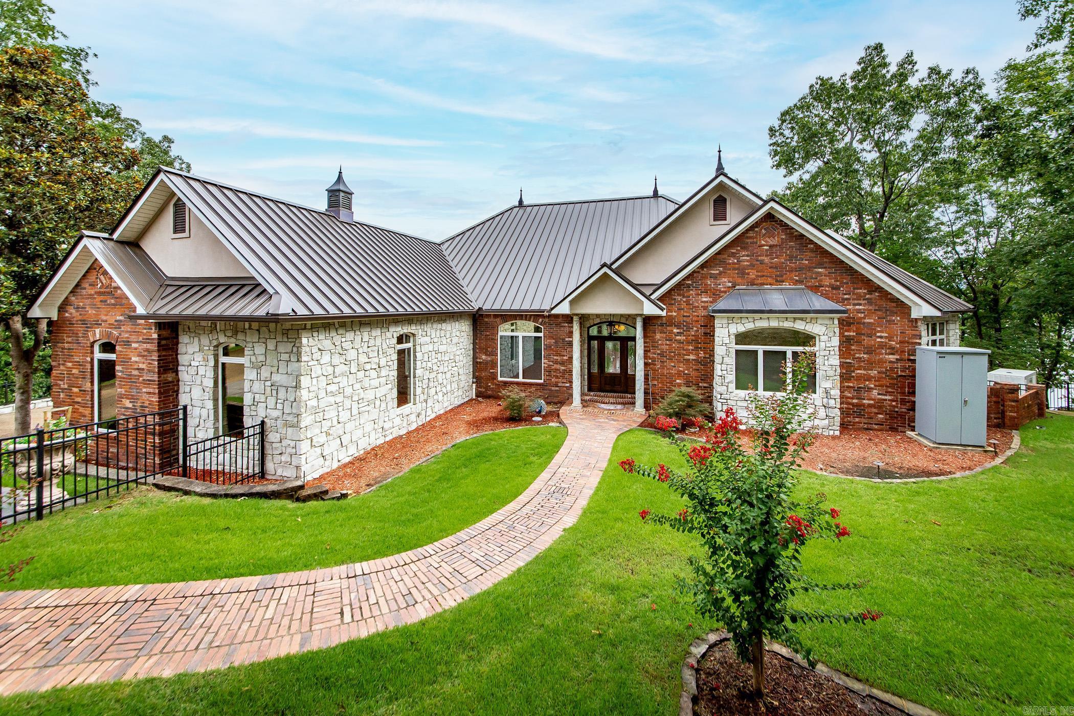 81 Stonegate Terrace