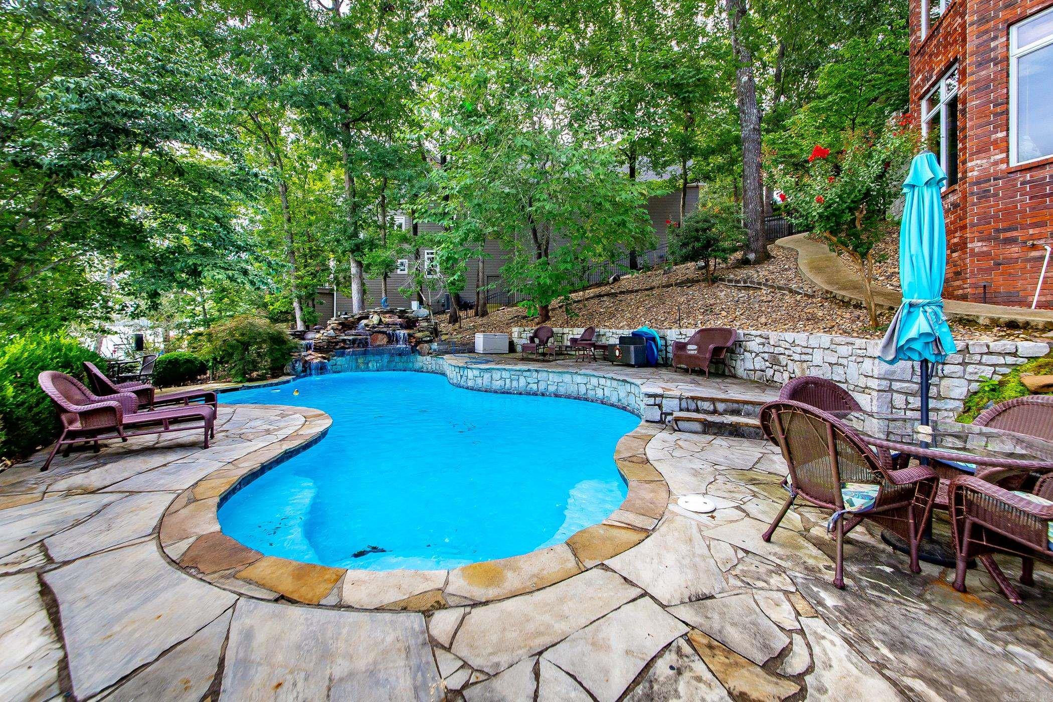 81 Stonegate Terrace