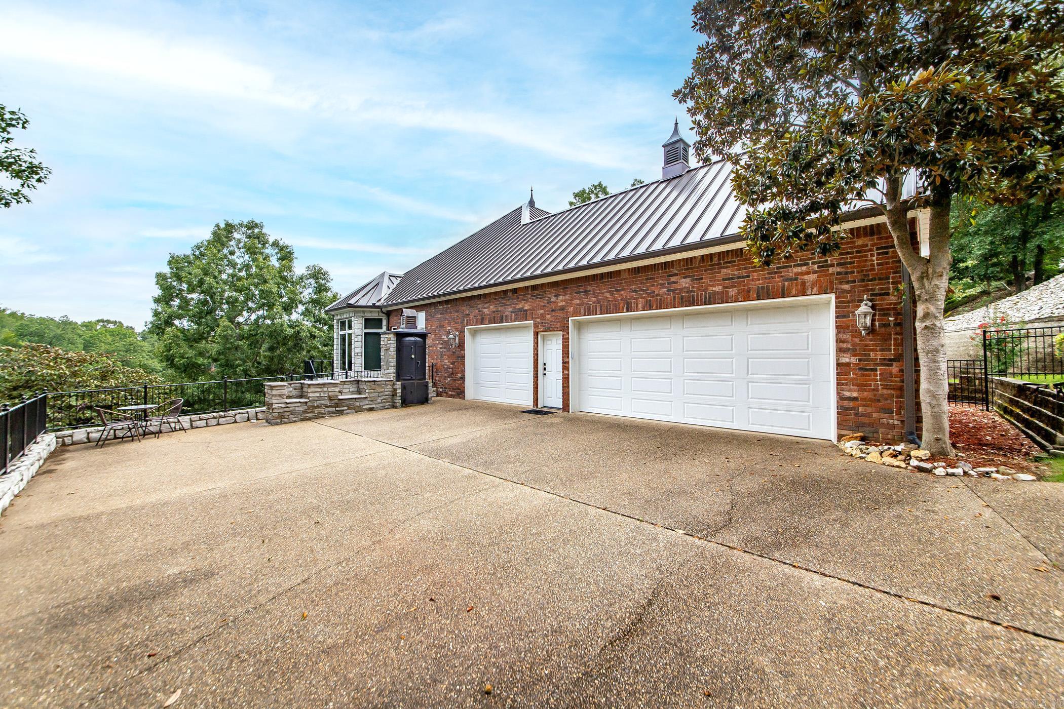 81 Stonegate Terrace