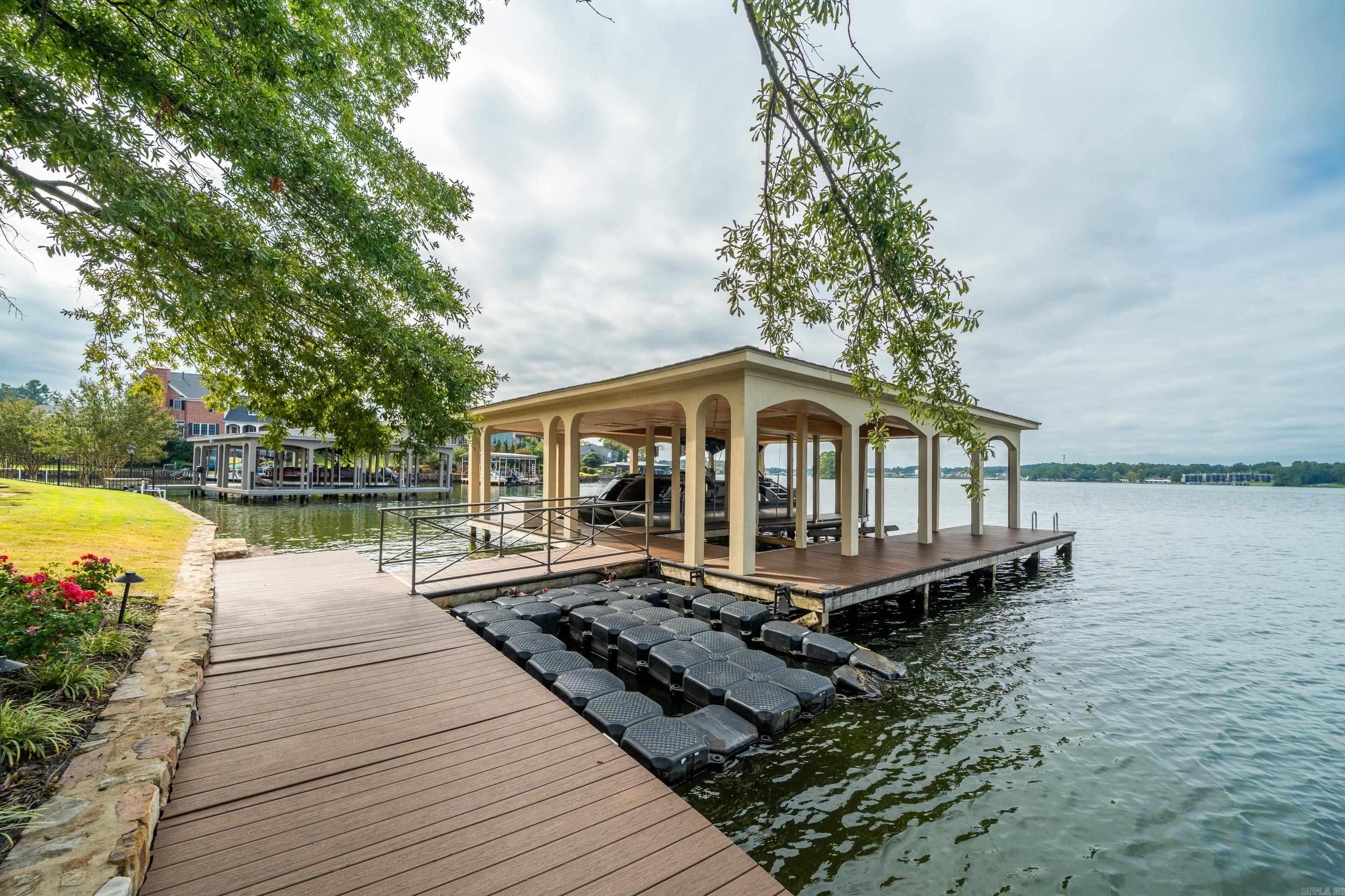 165 Long Island Bay