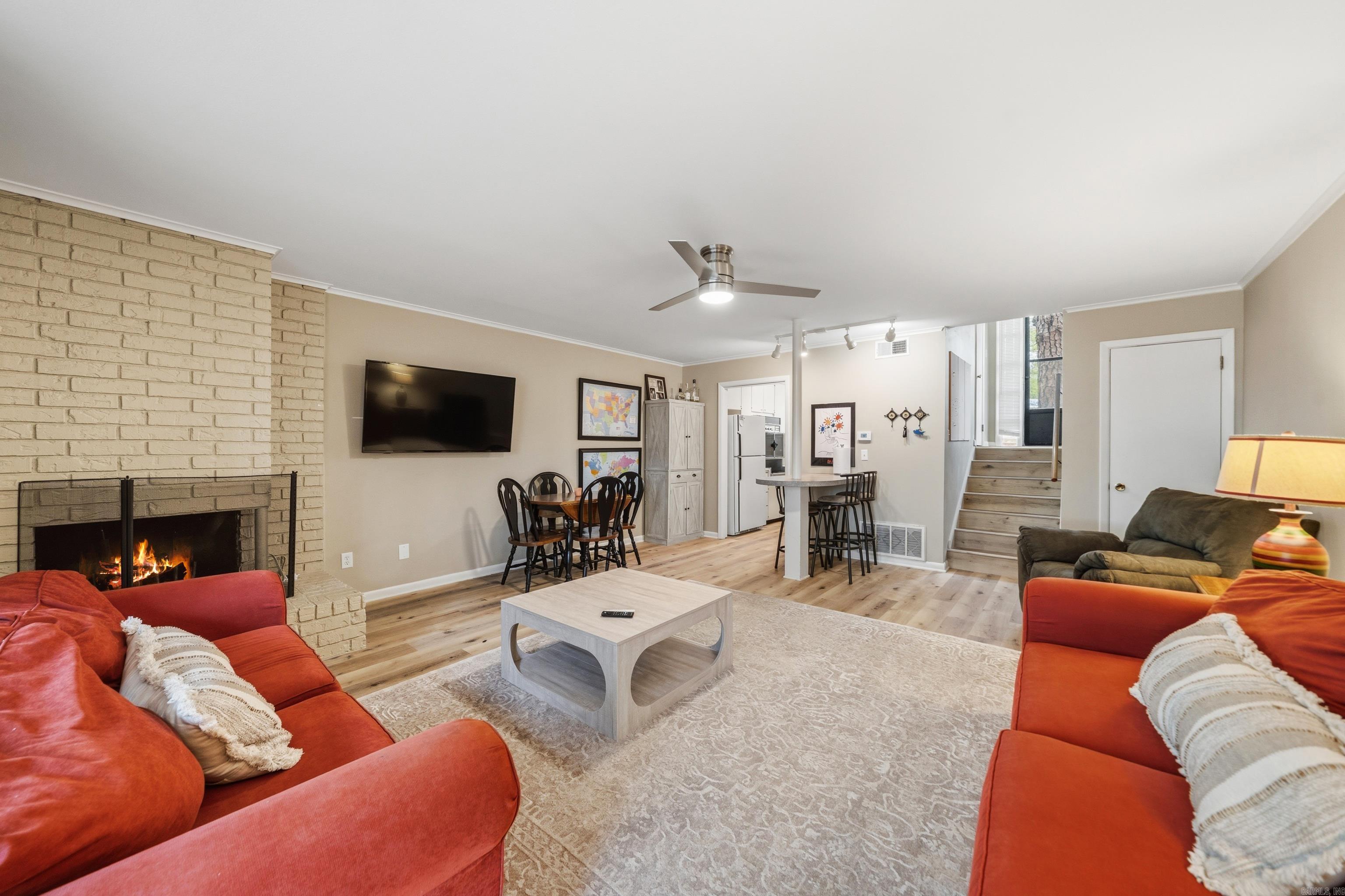 651 Peninsula Unit: 28