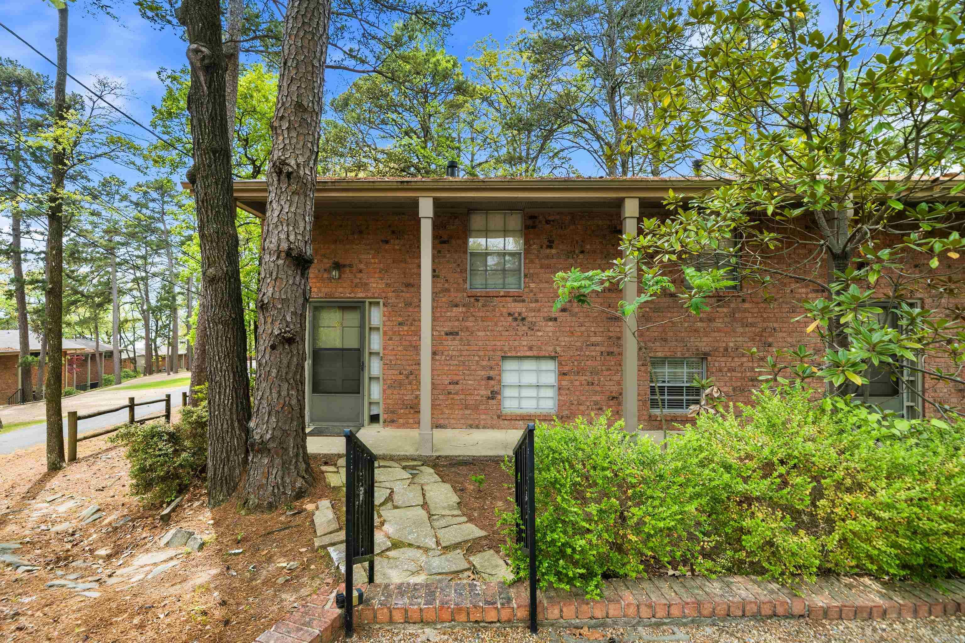 651 Peninsula Unit: 28