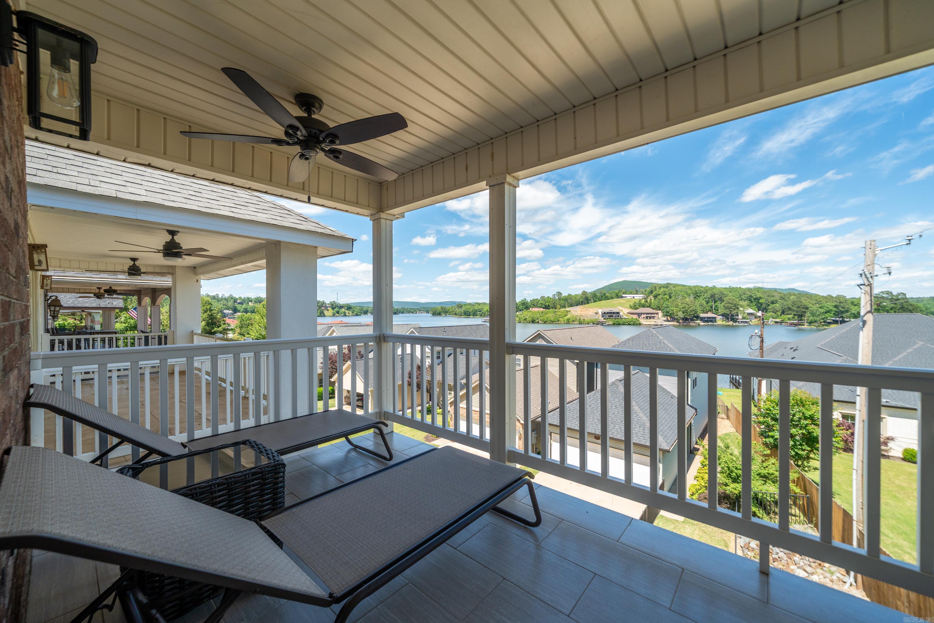 102 Eagle View Point