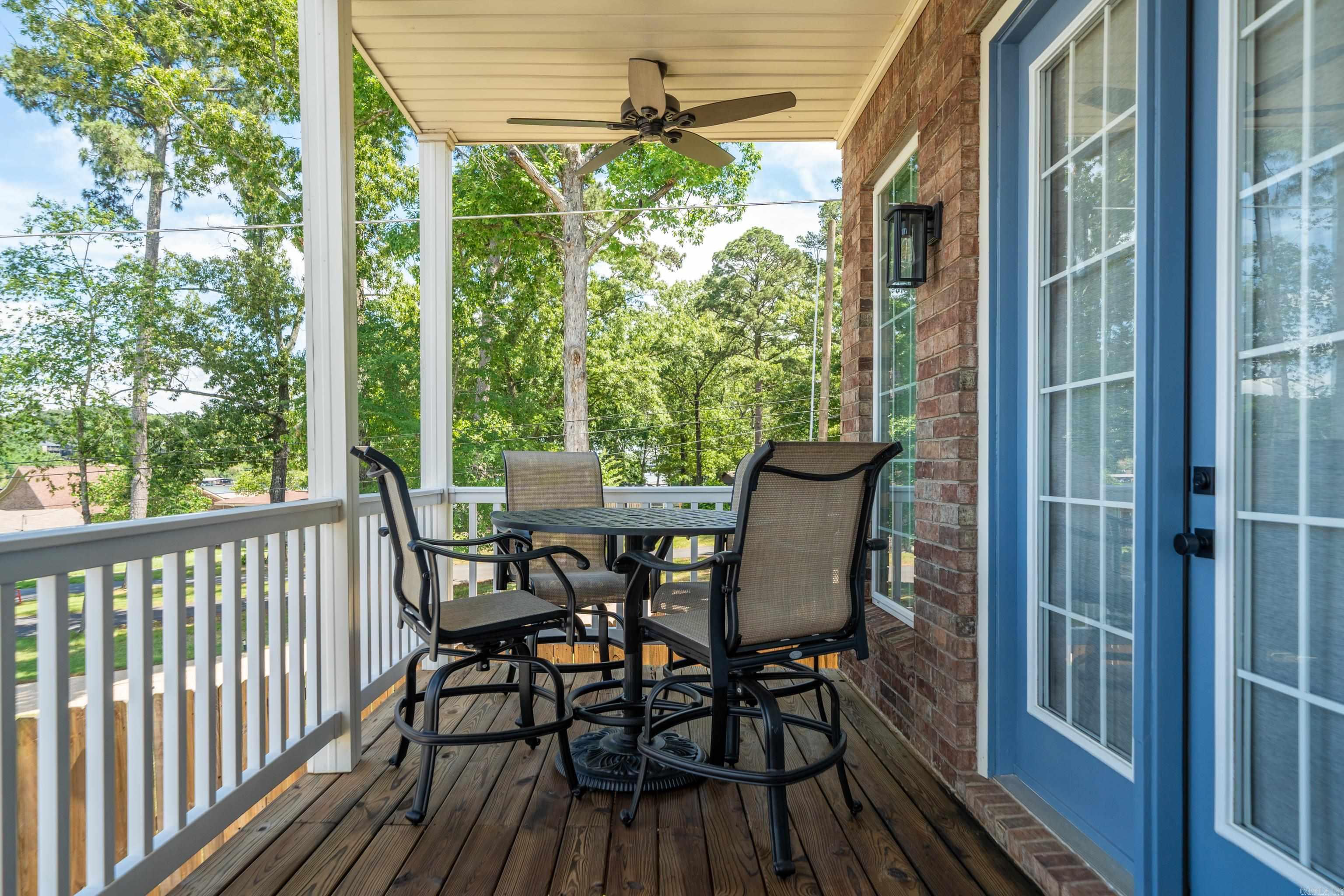 102 Eagle View Point