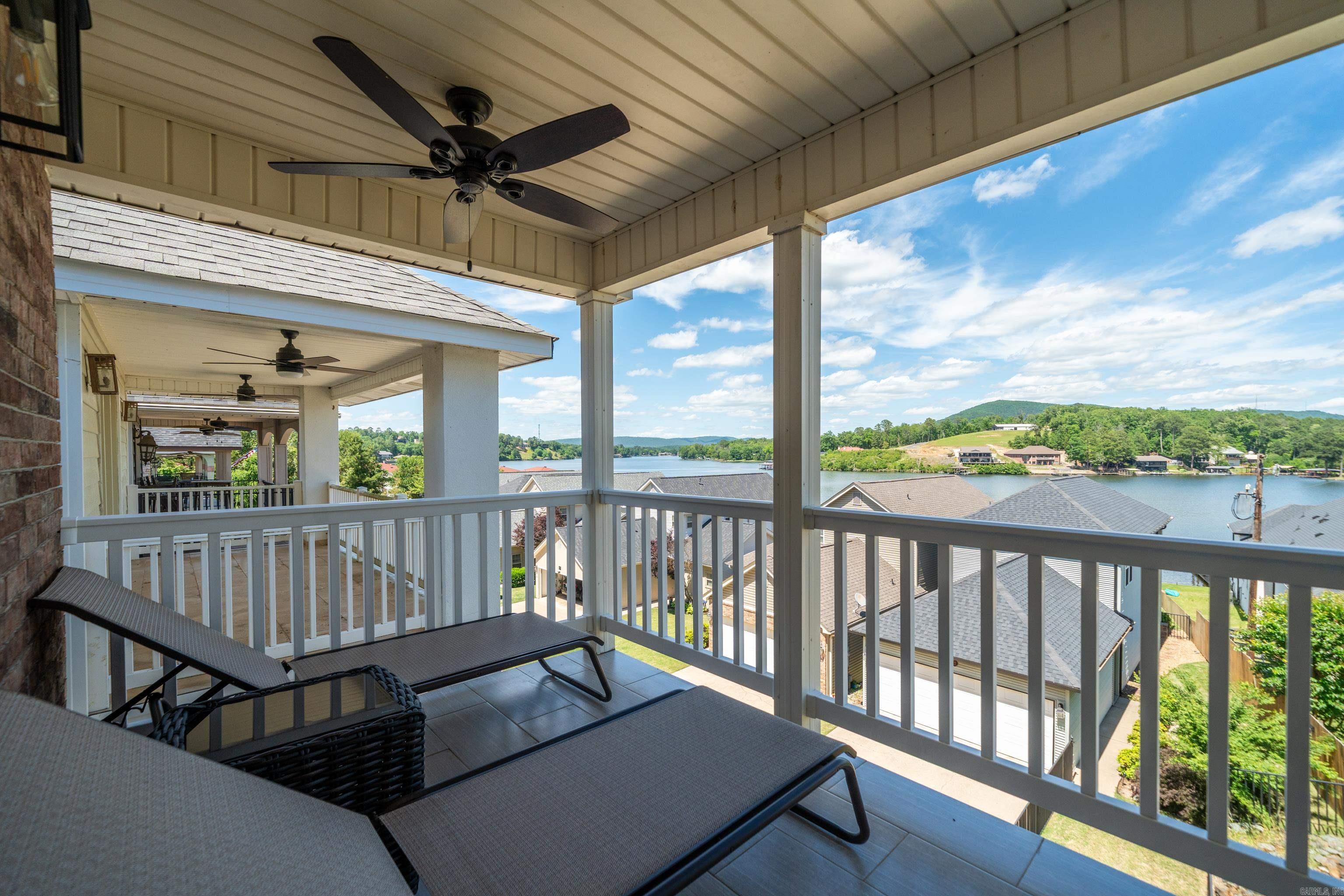 102 Eagle View Point