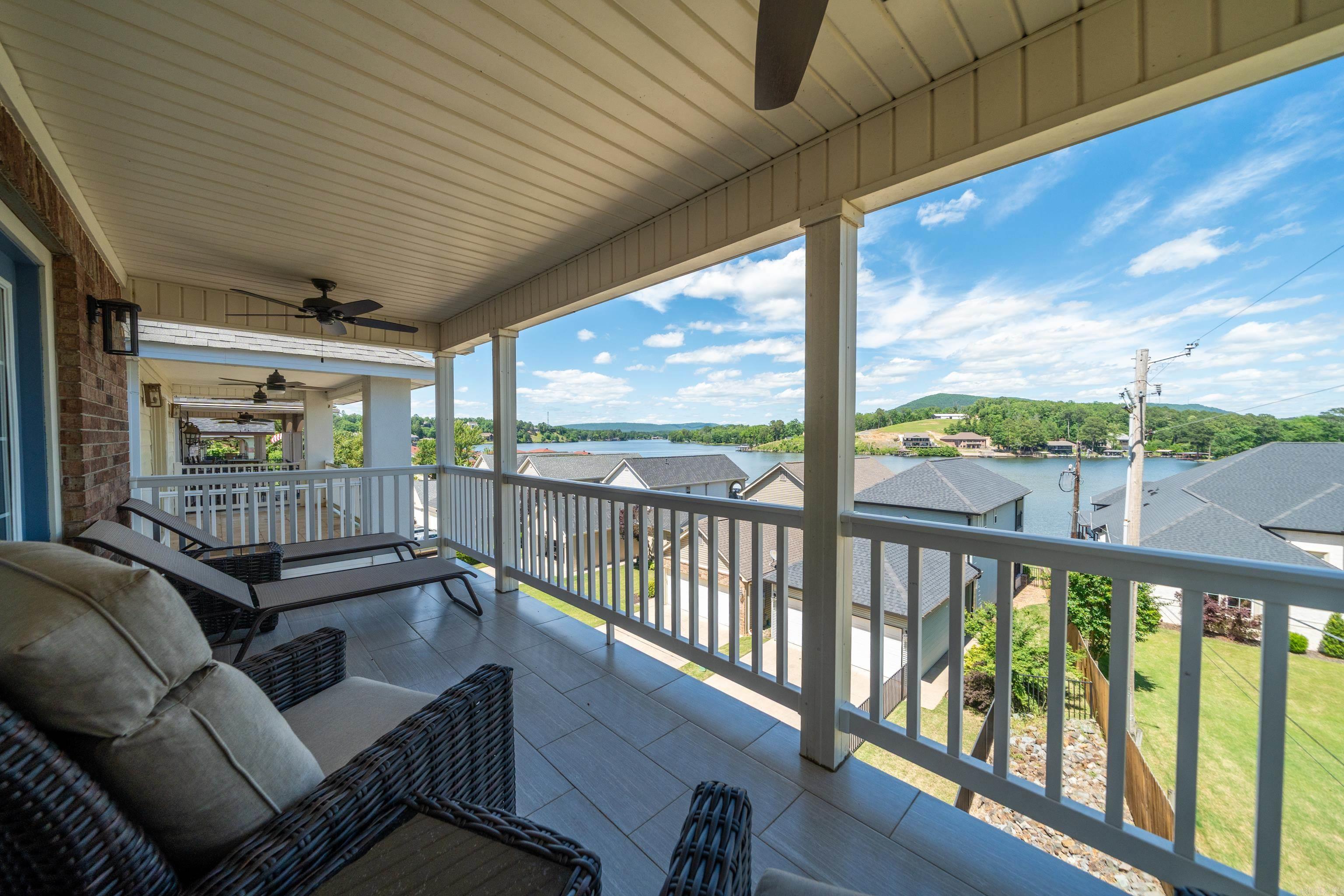 102 Eagle View Point