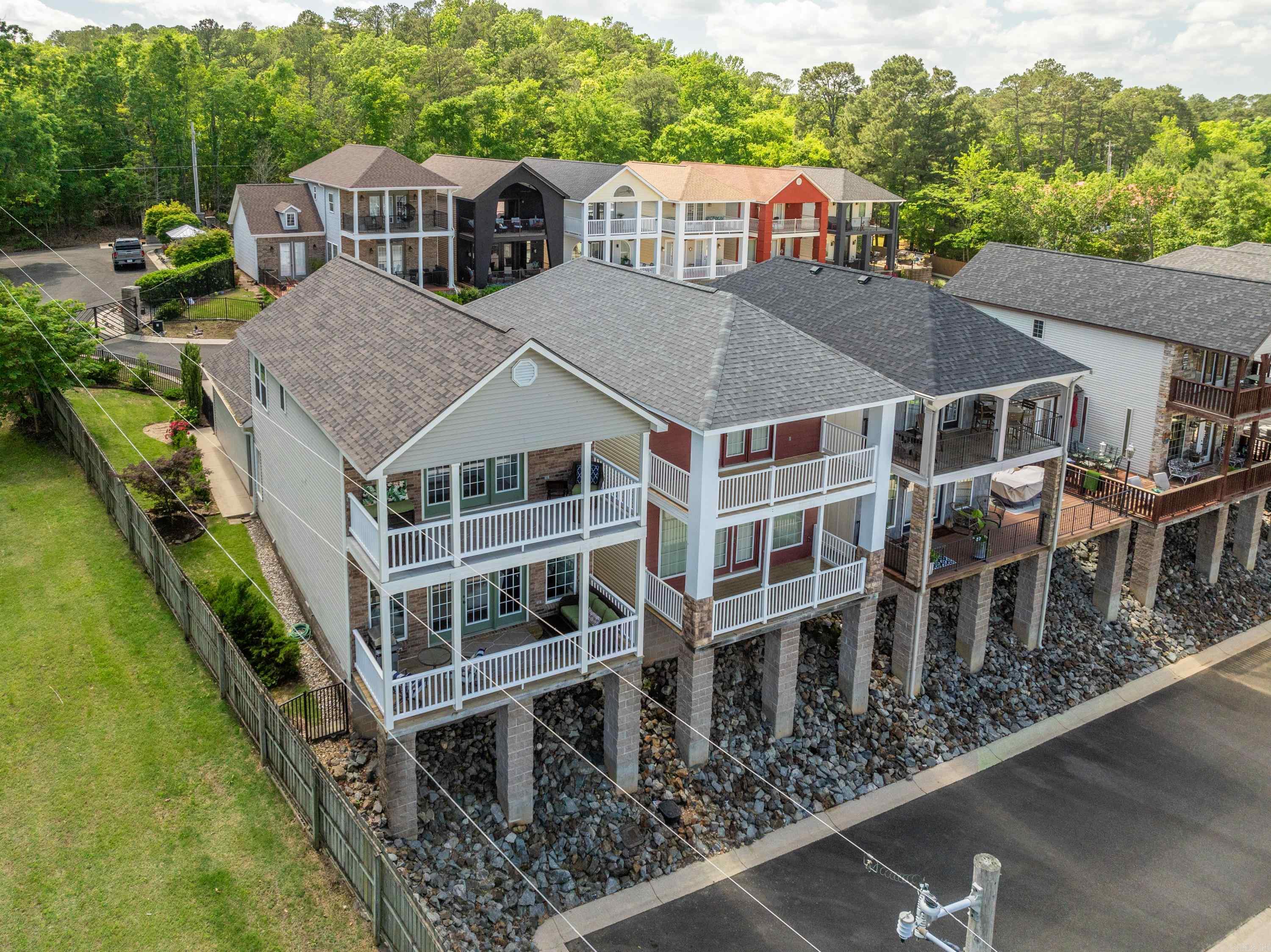 102 Eagle View Point