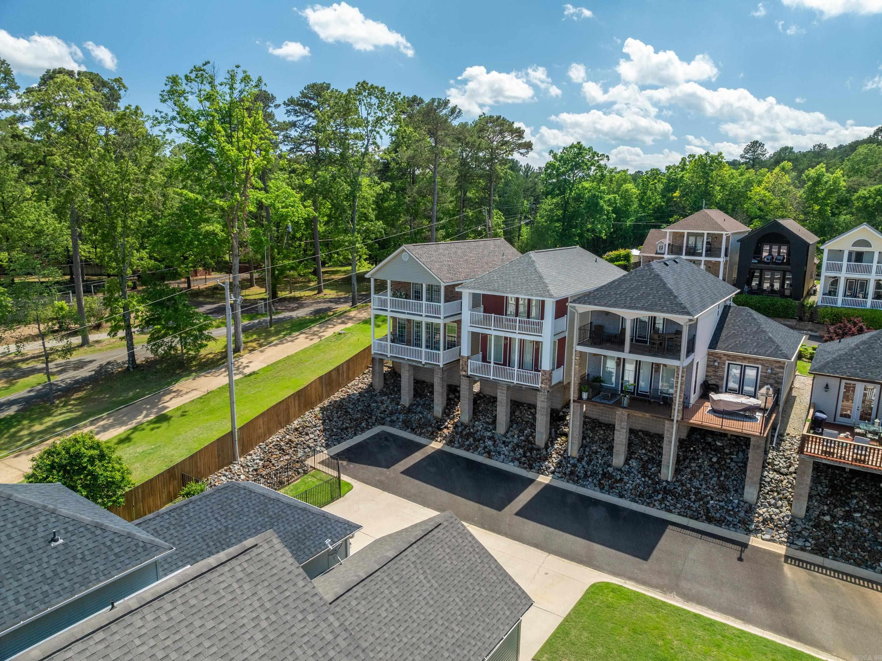 102 Eagle View Point