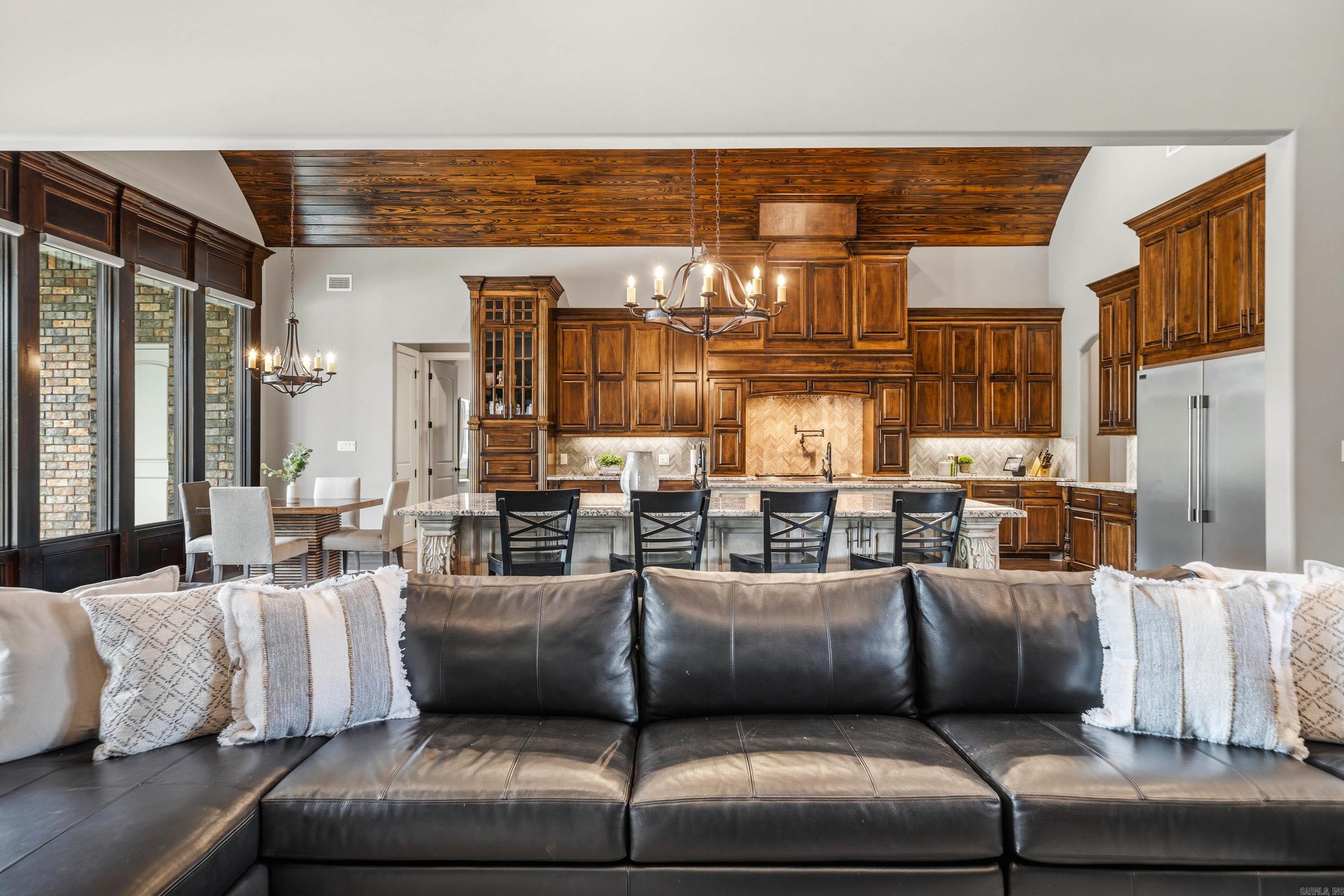 352 Arlington Park Court