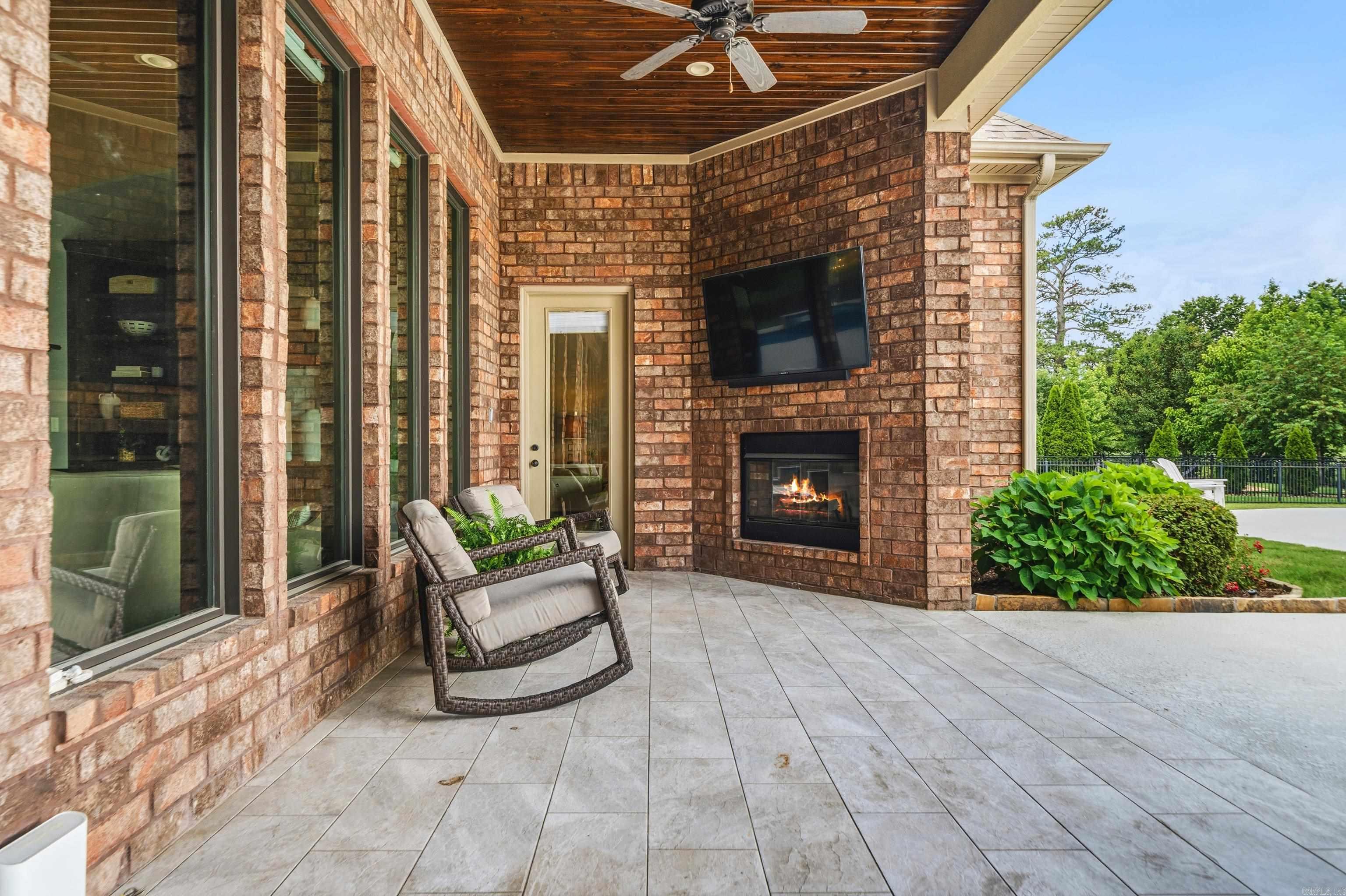 352 Arlington Park Court