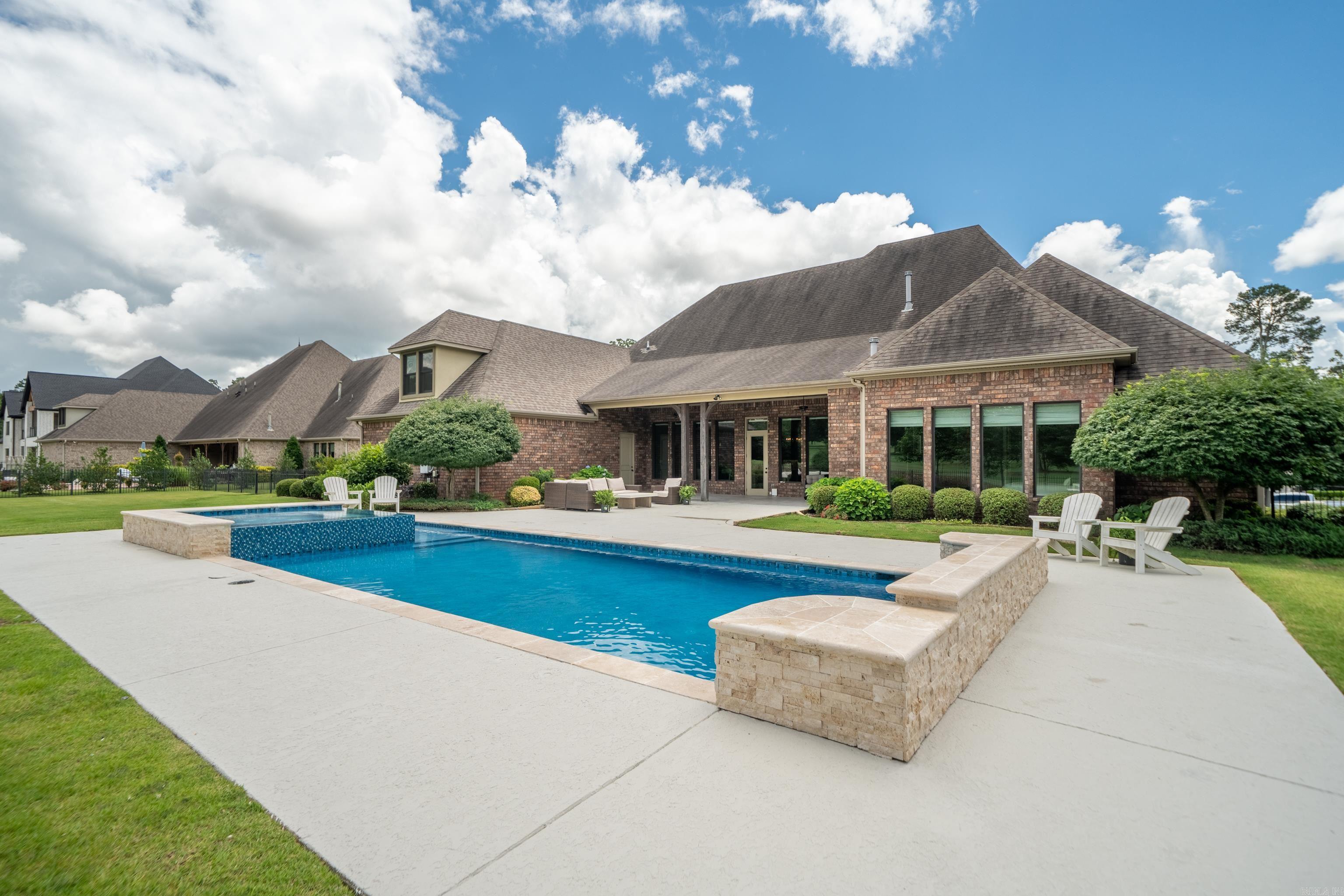 352 Arlington Park Court