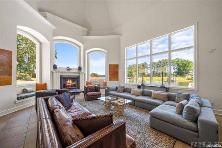 109 Roadrunner Point
