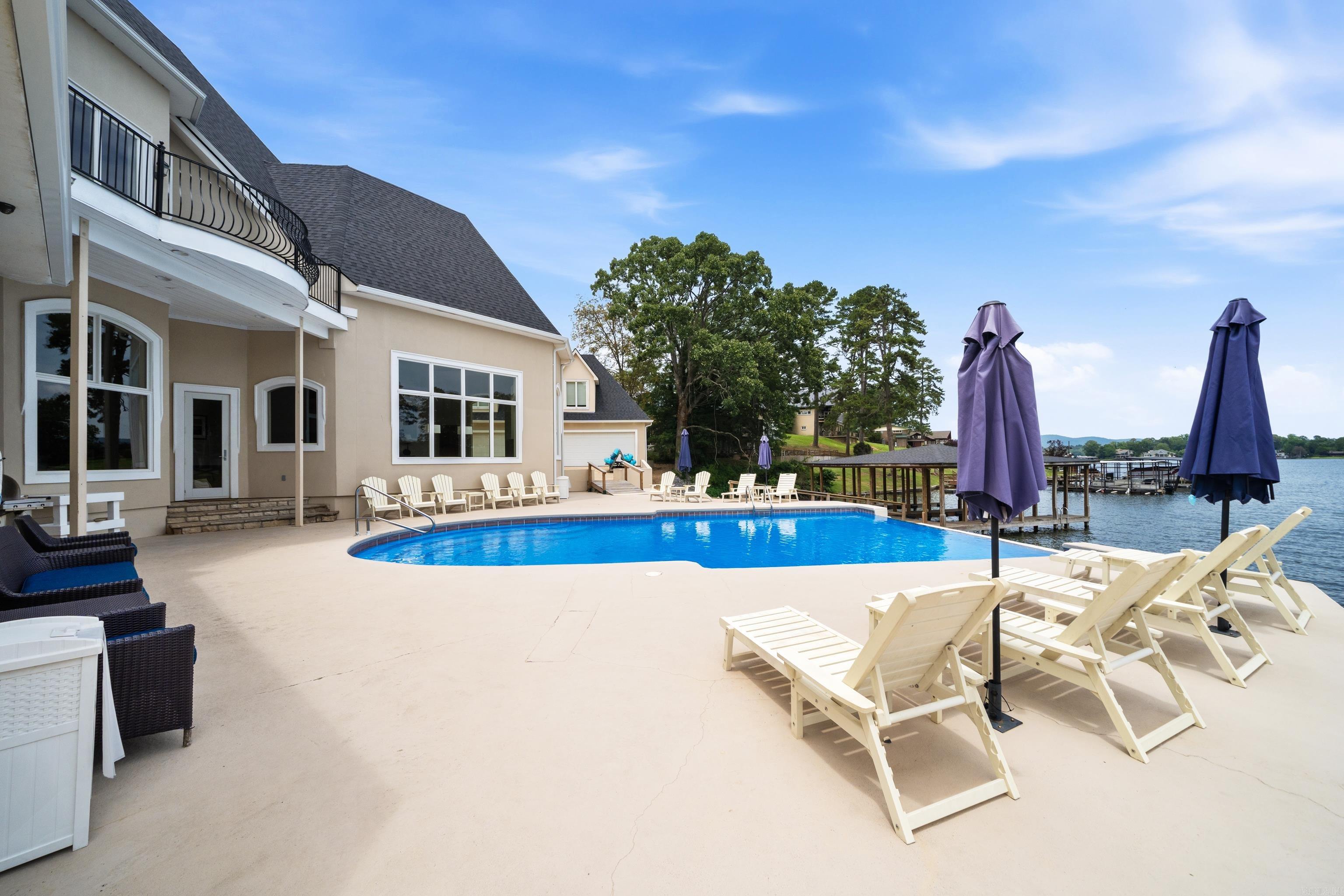 109 Roadrunner Point