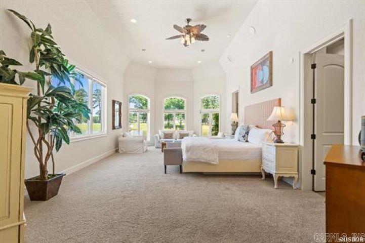 109 Roadrunner Point