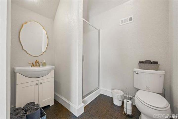 109 Roadrunner Point