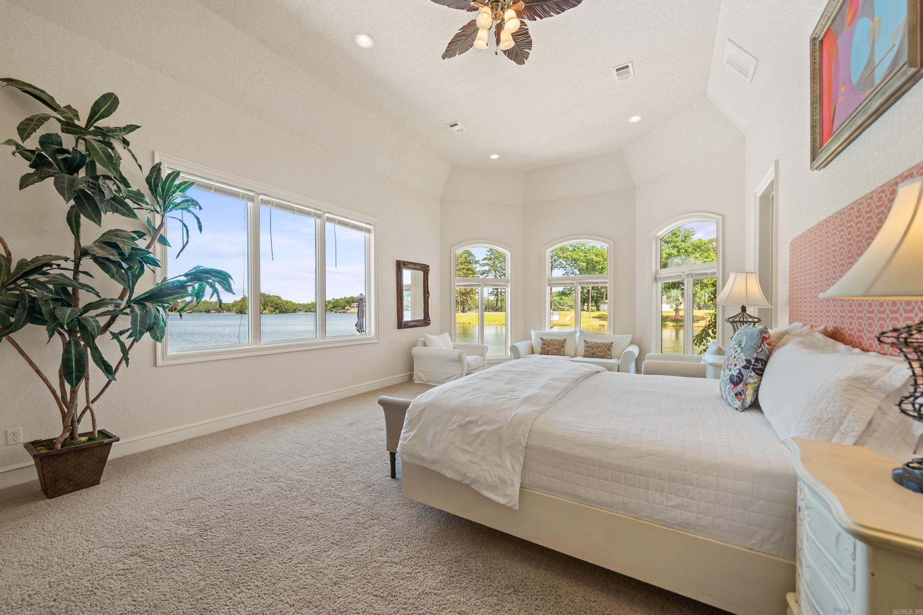 109 Roadrunner Point