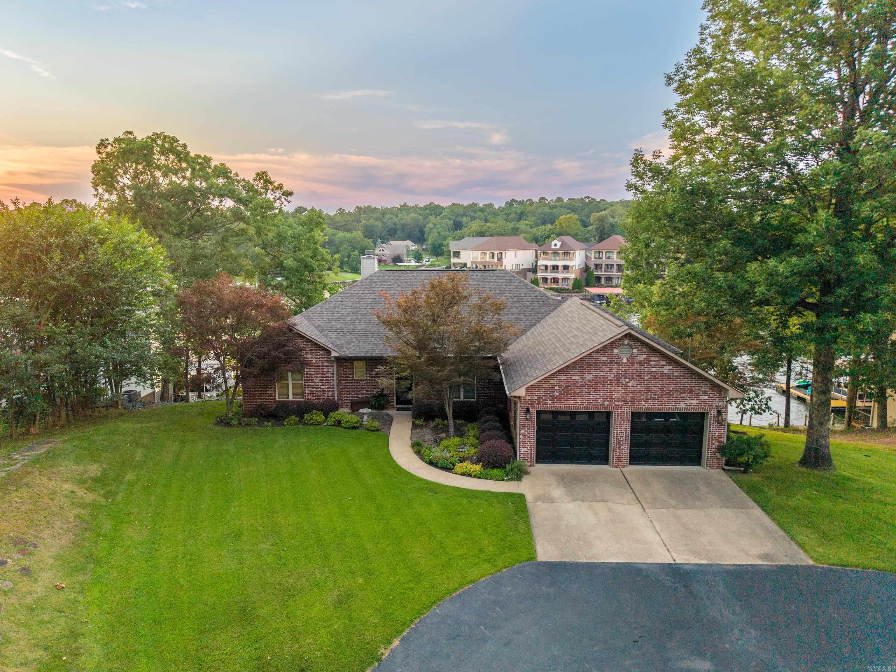 370 Chappel Hill