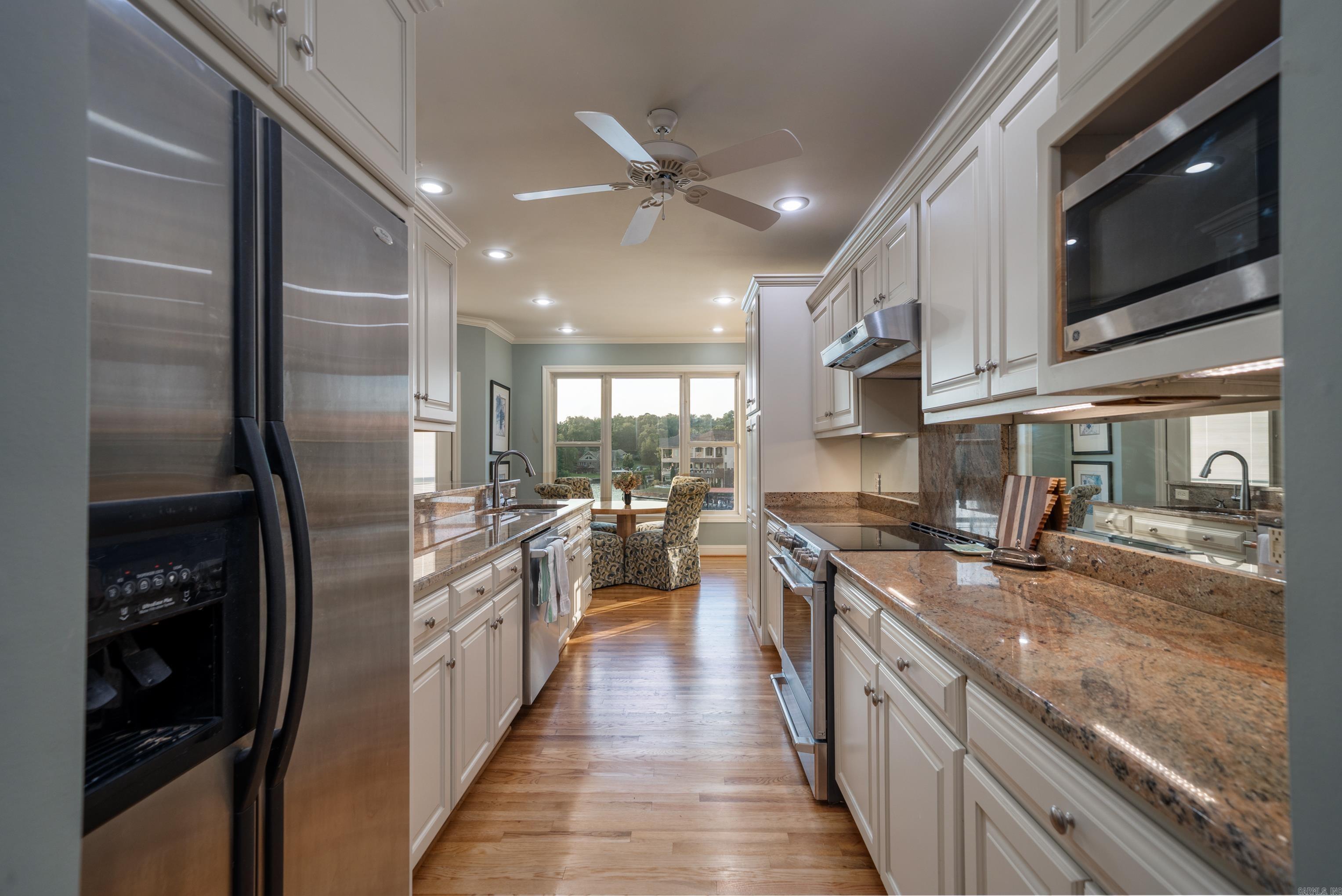370 Chappel Hill