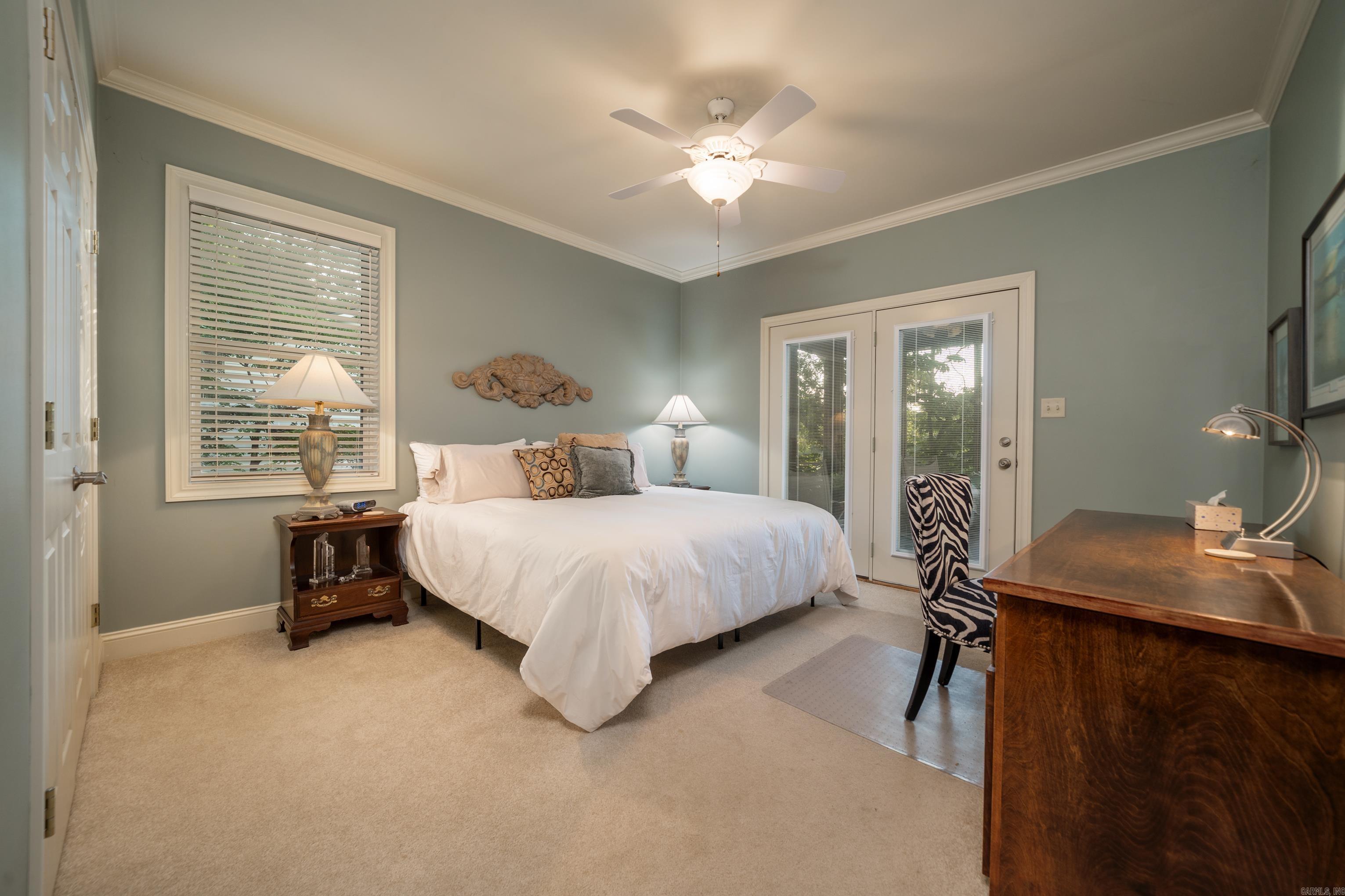370 Chappel Hill