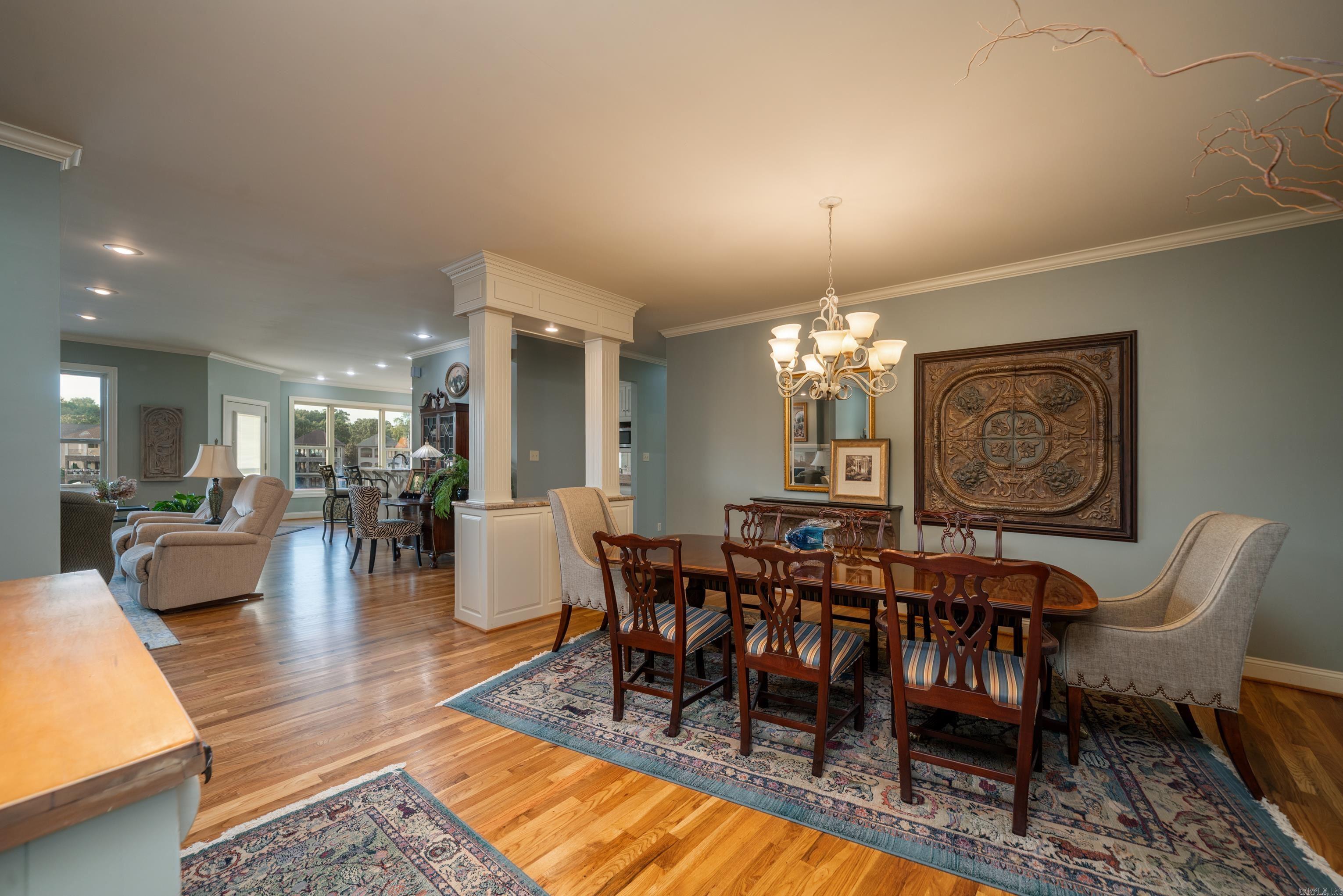 370 Chappel Hill