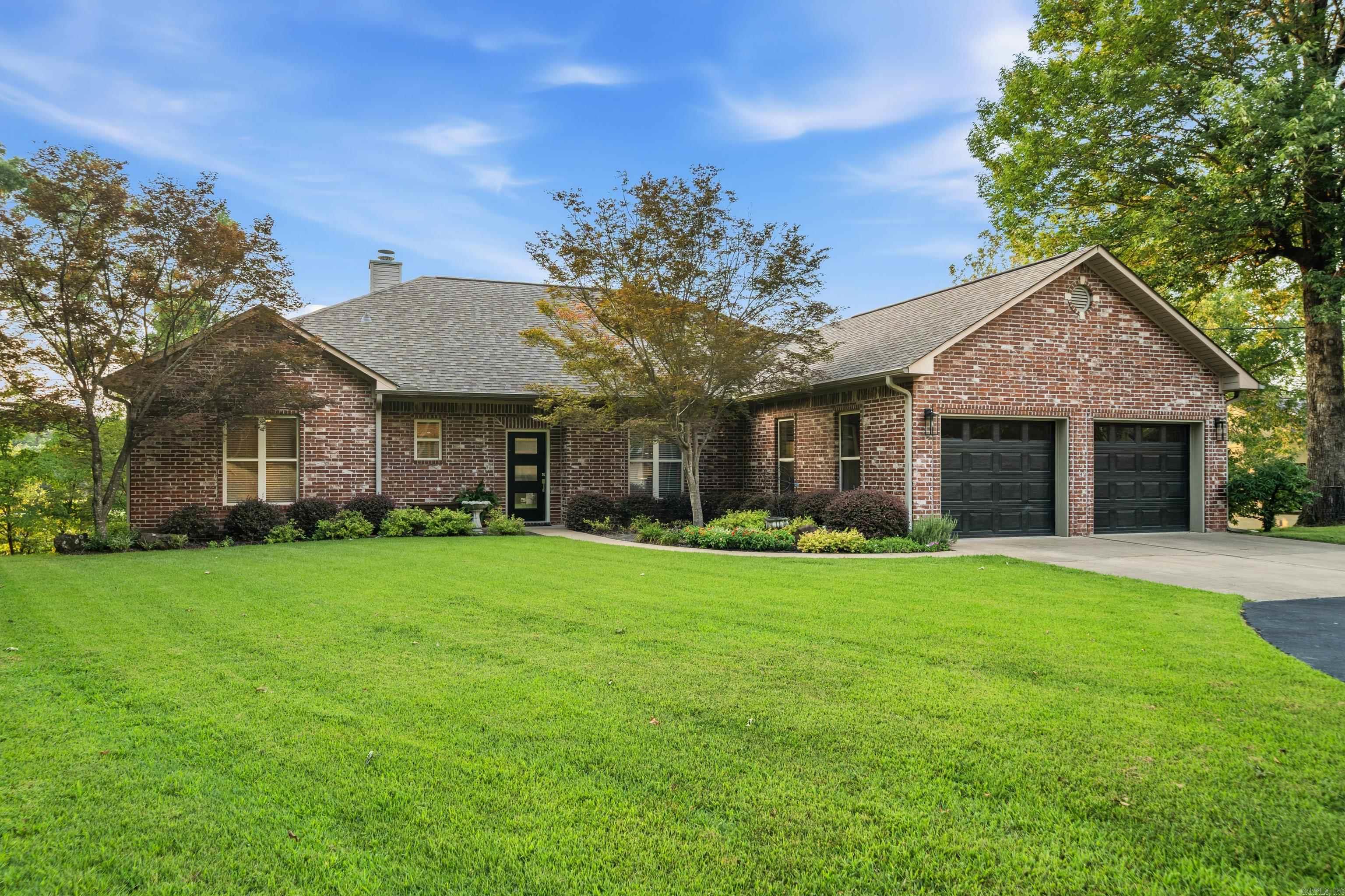 370 Chappel Hill