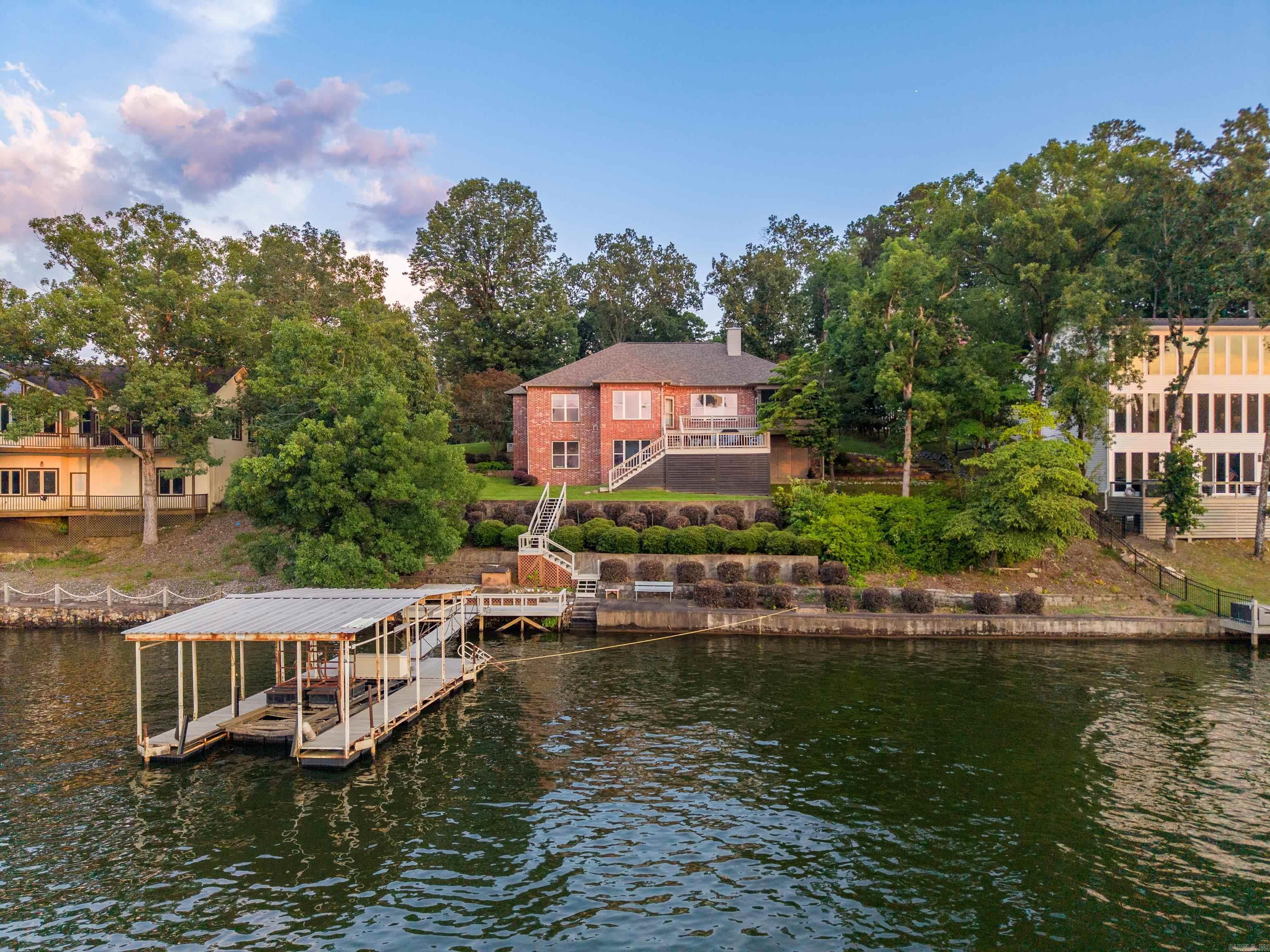 370 Chappel Hill
