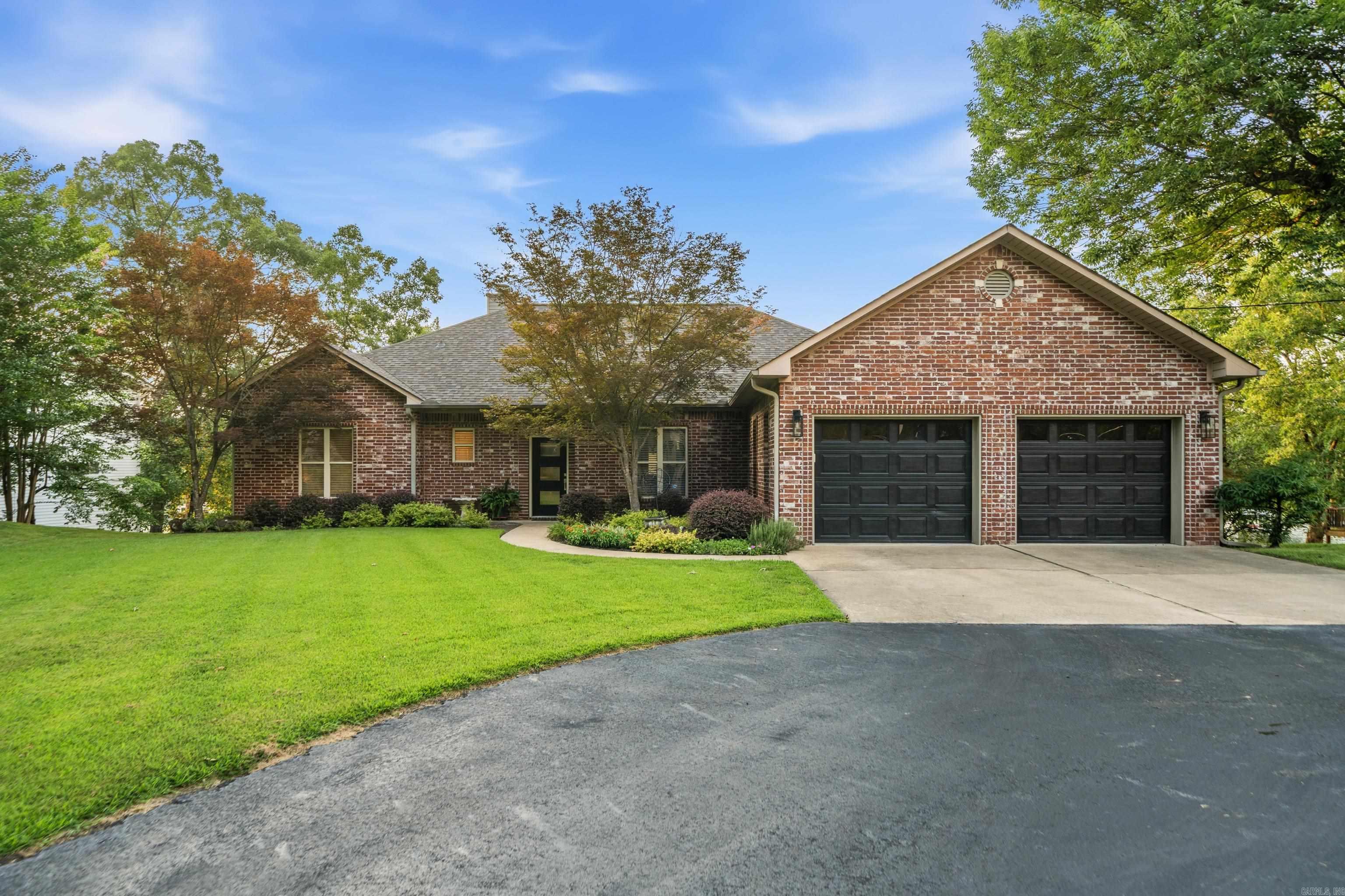 370 Chappel Hill