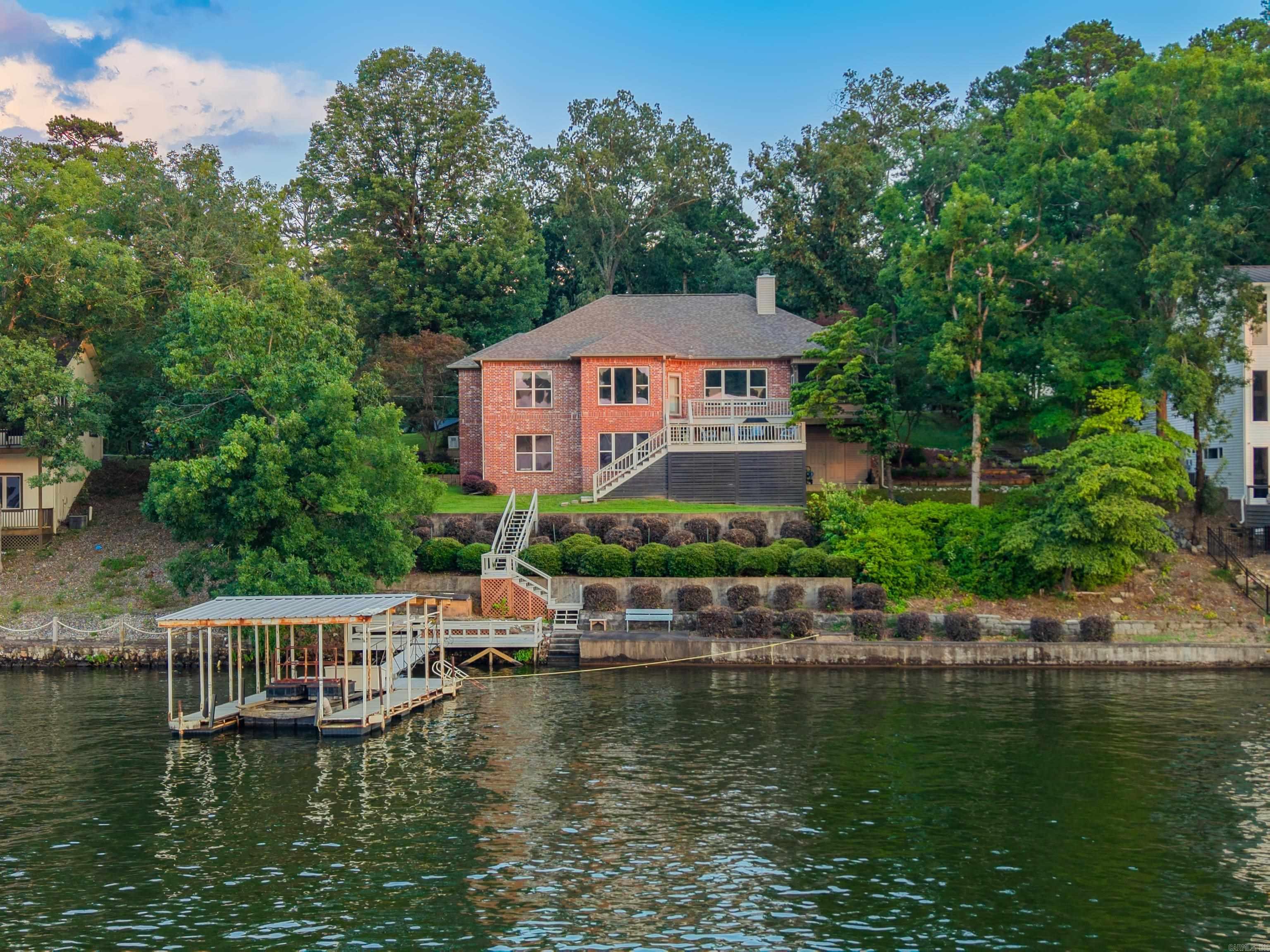 370 Chappel Hill