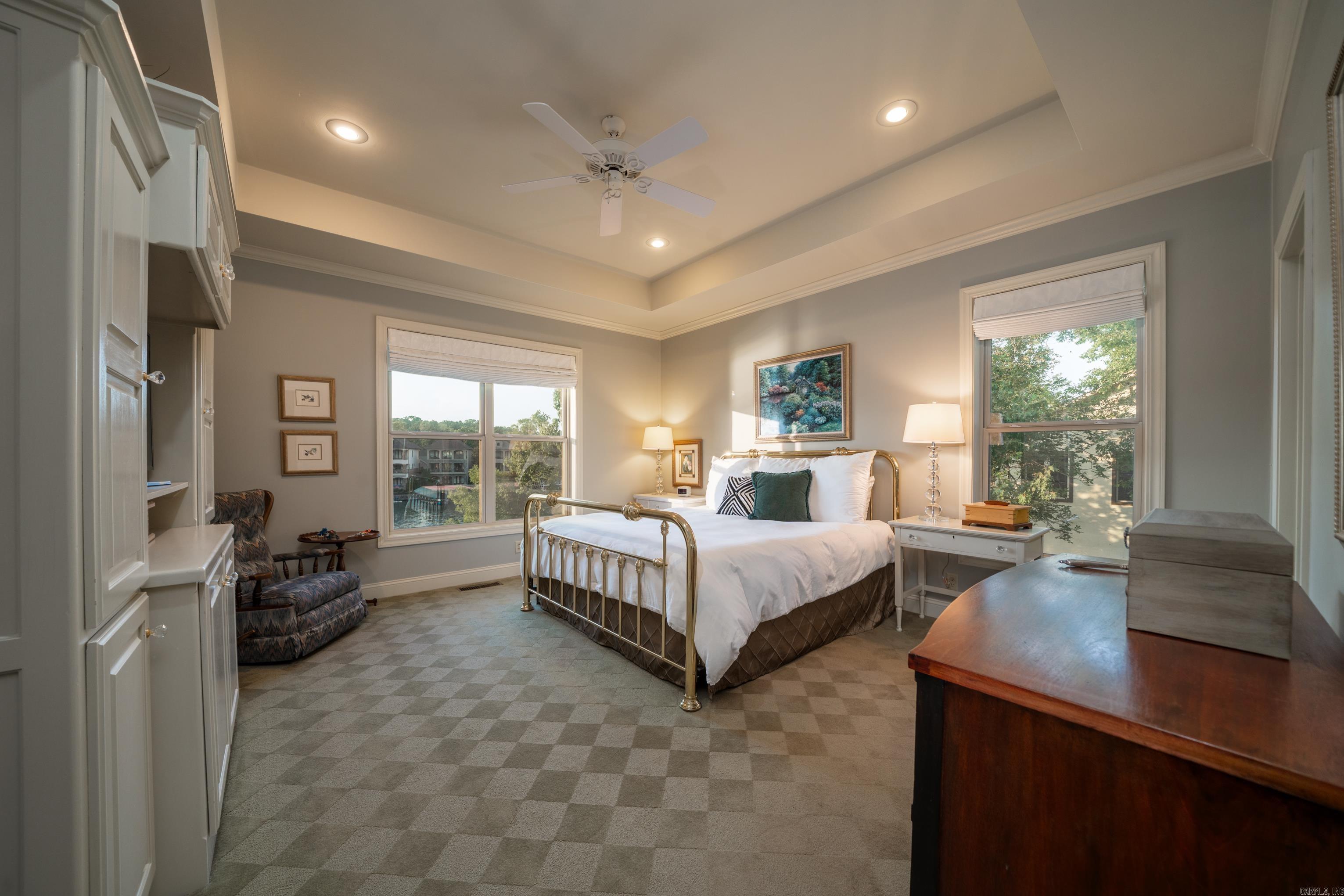 370 Chappel Hill