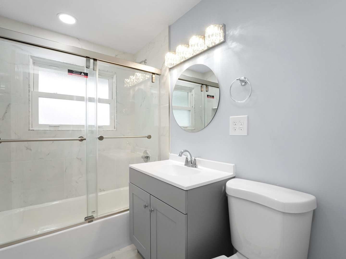 172 E North End Avenue