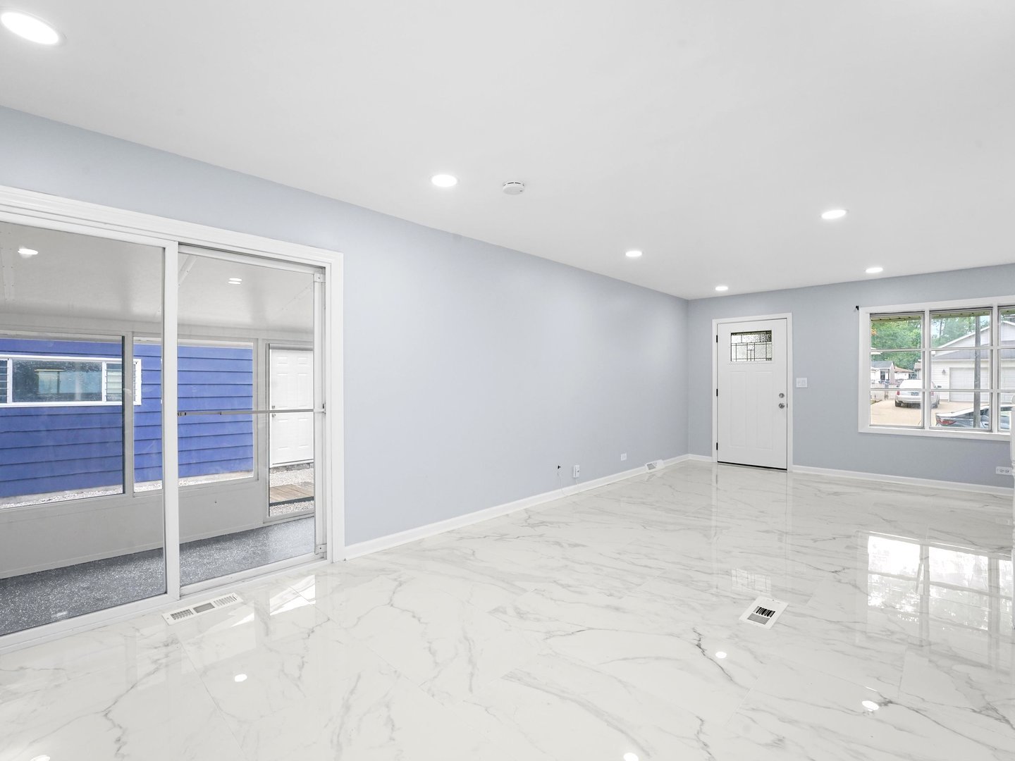 172 E North End Avenue