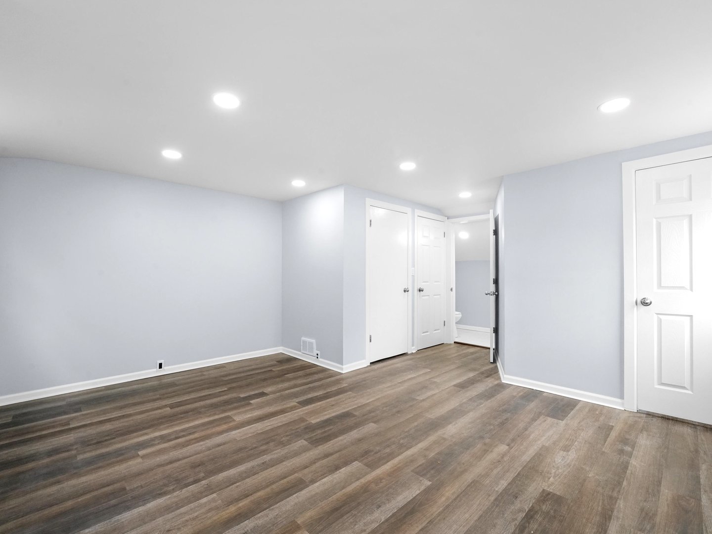 172 E North End Avenue