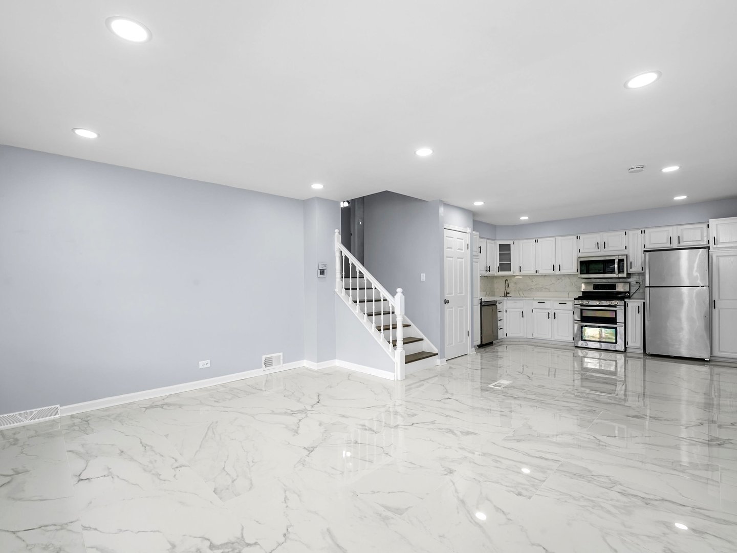 172 E North End Avenue