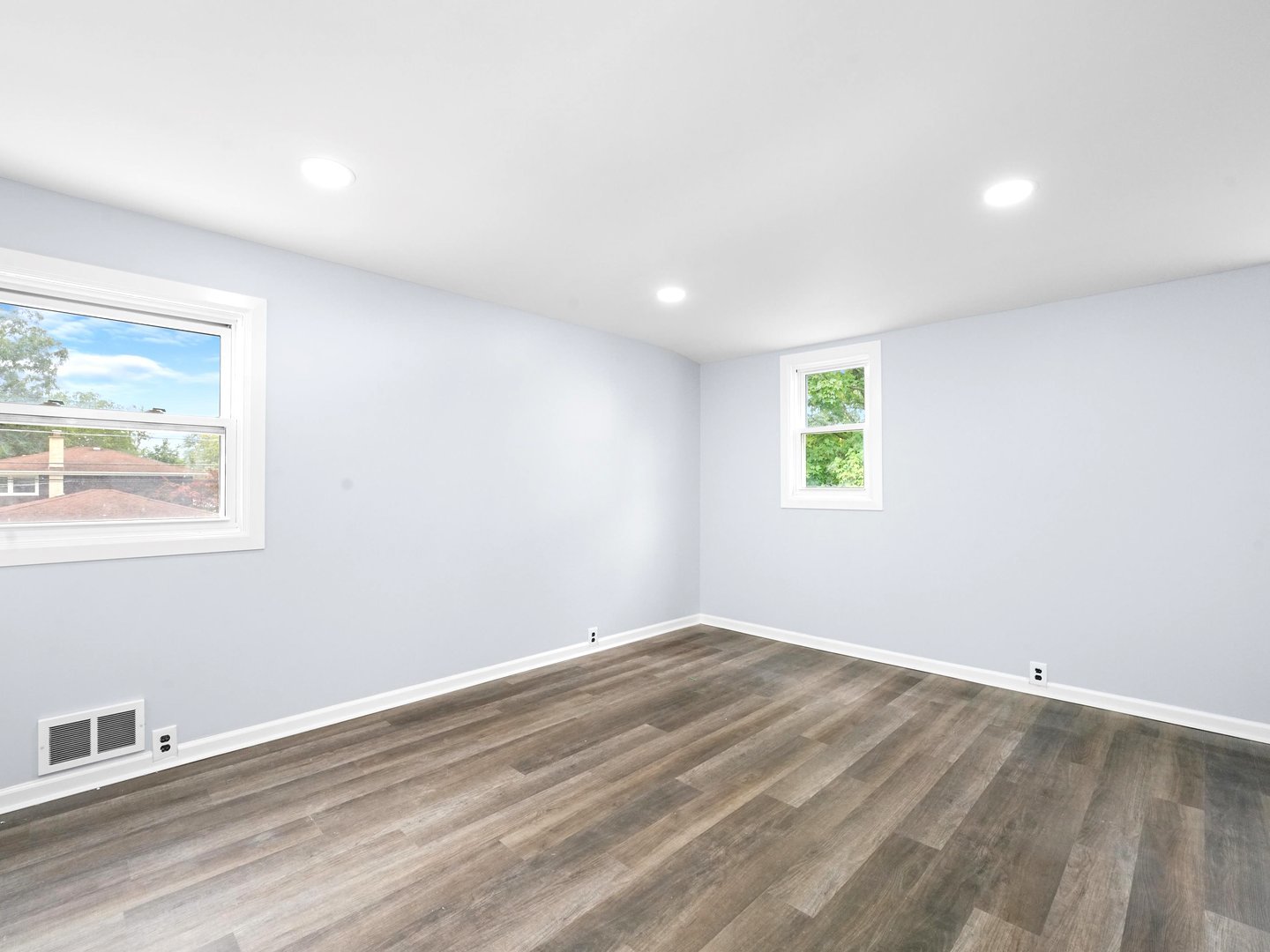 172 E North End Avenue