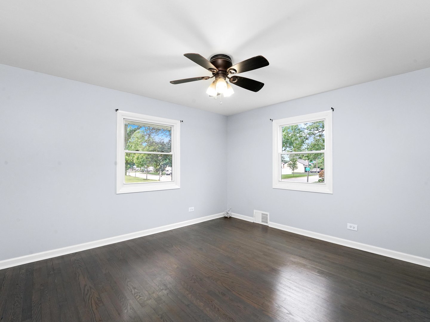 172 E North End Avenue