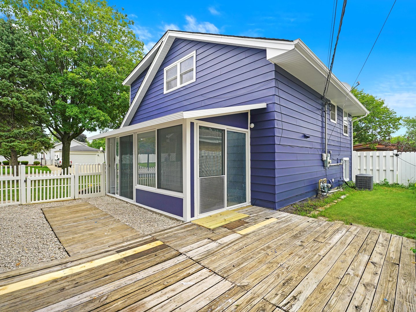 172 E North End Avenue