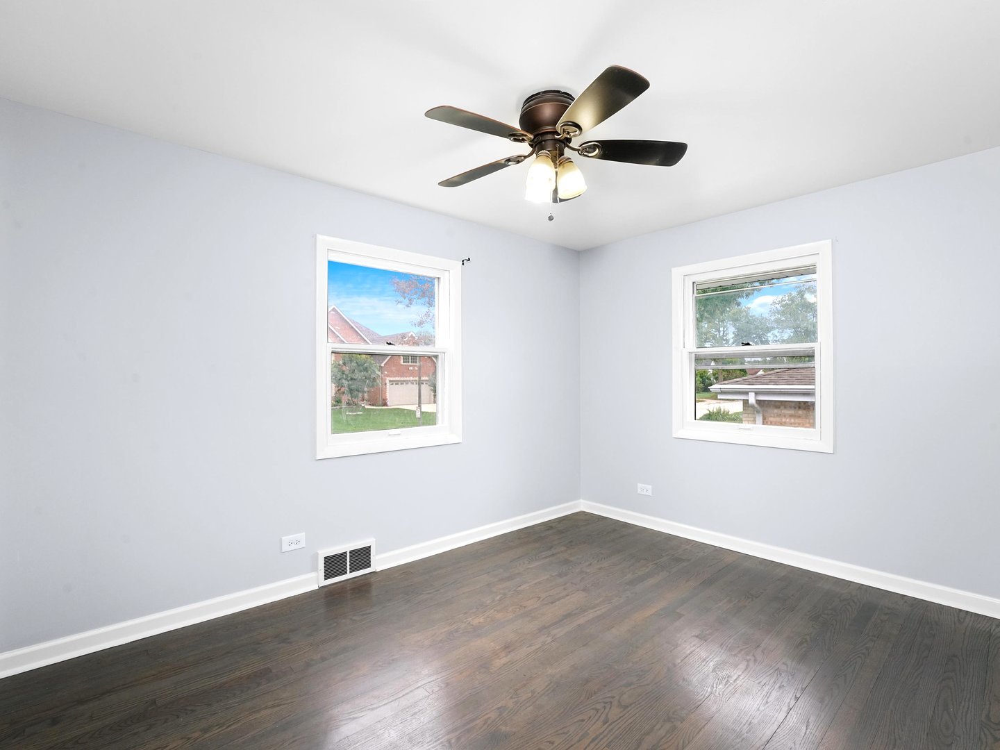 172 E North End Avenue