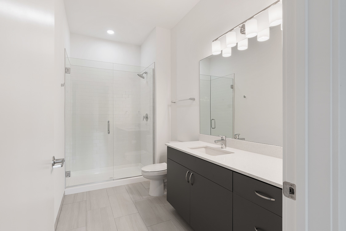 246 Green Bay Road Unit: 402