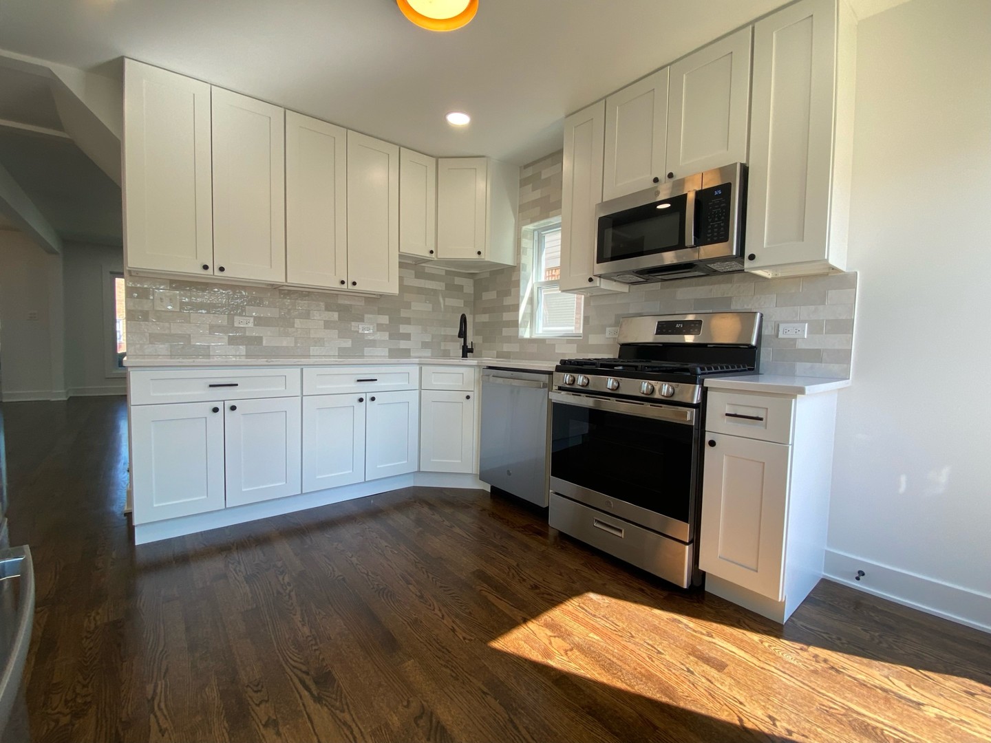 3826 N Pacific Avenue