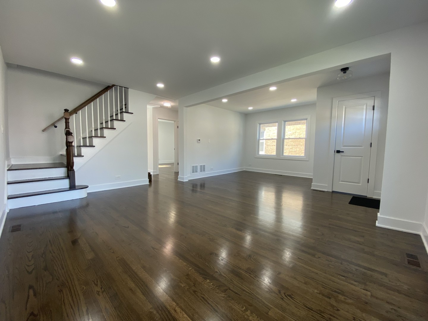 3826 N Pacific Avenue