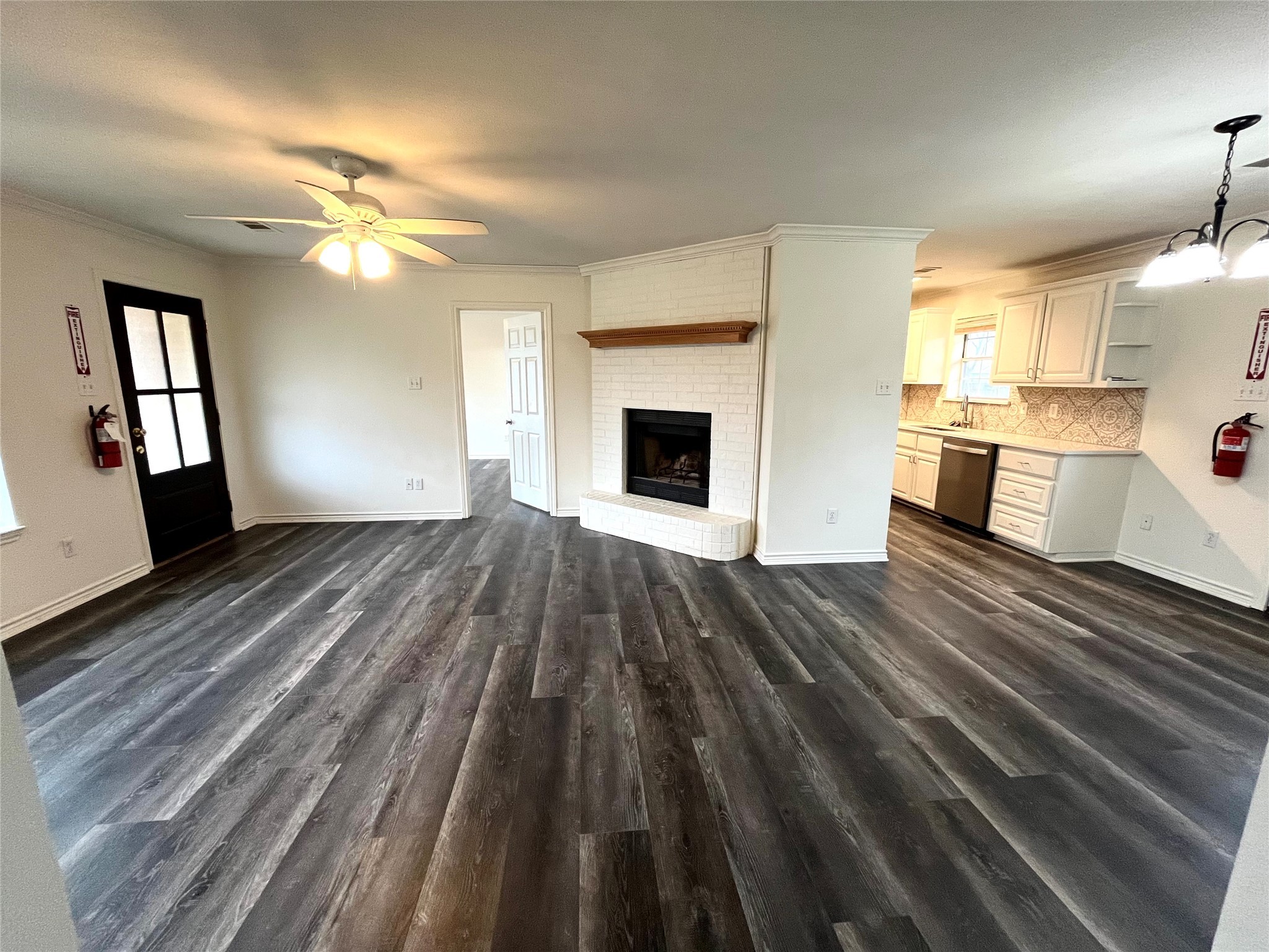 505 W Walnut Street