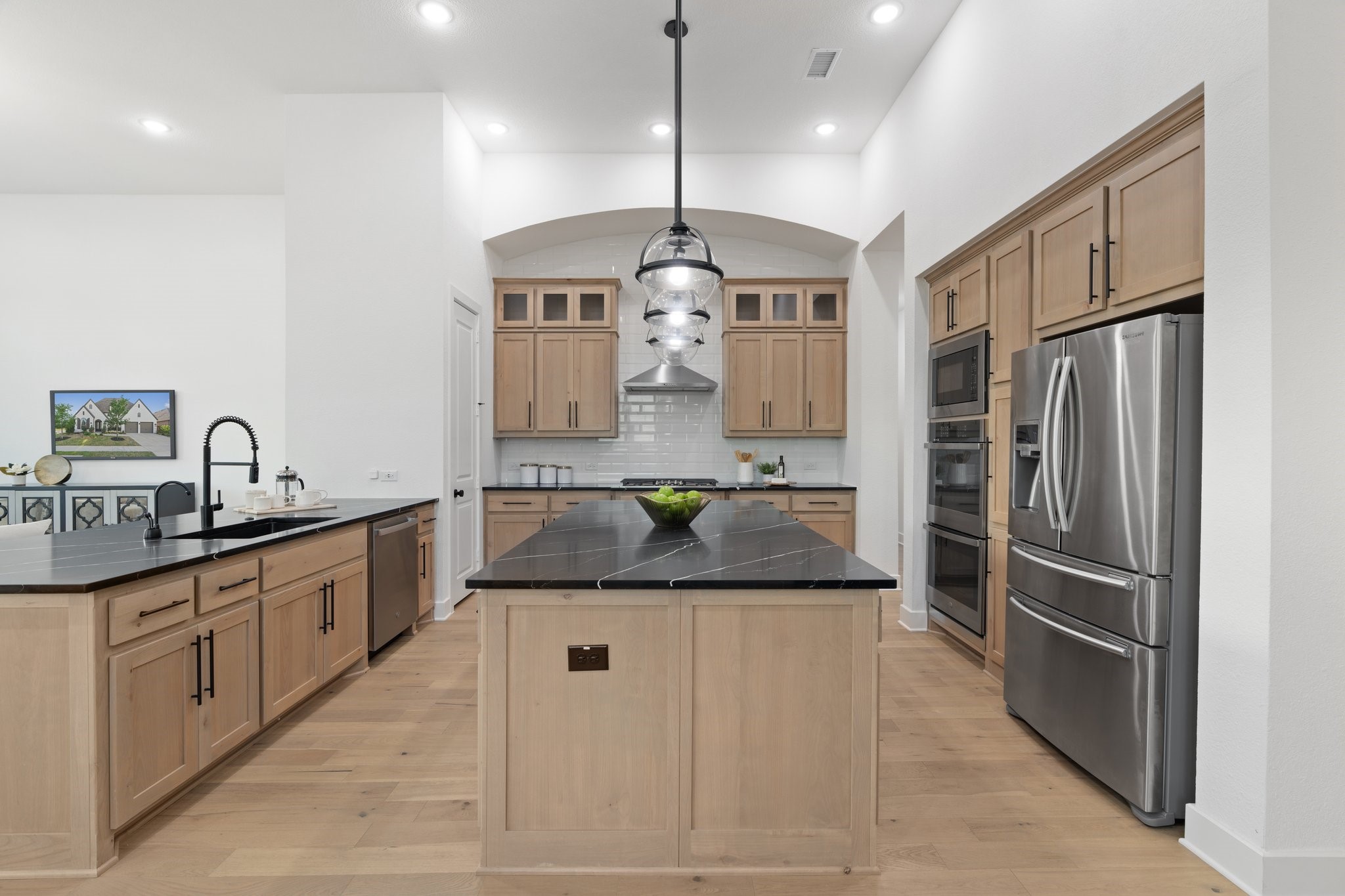 4401 Paintbrush Way