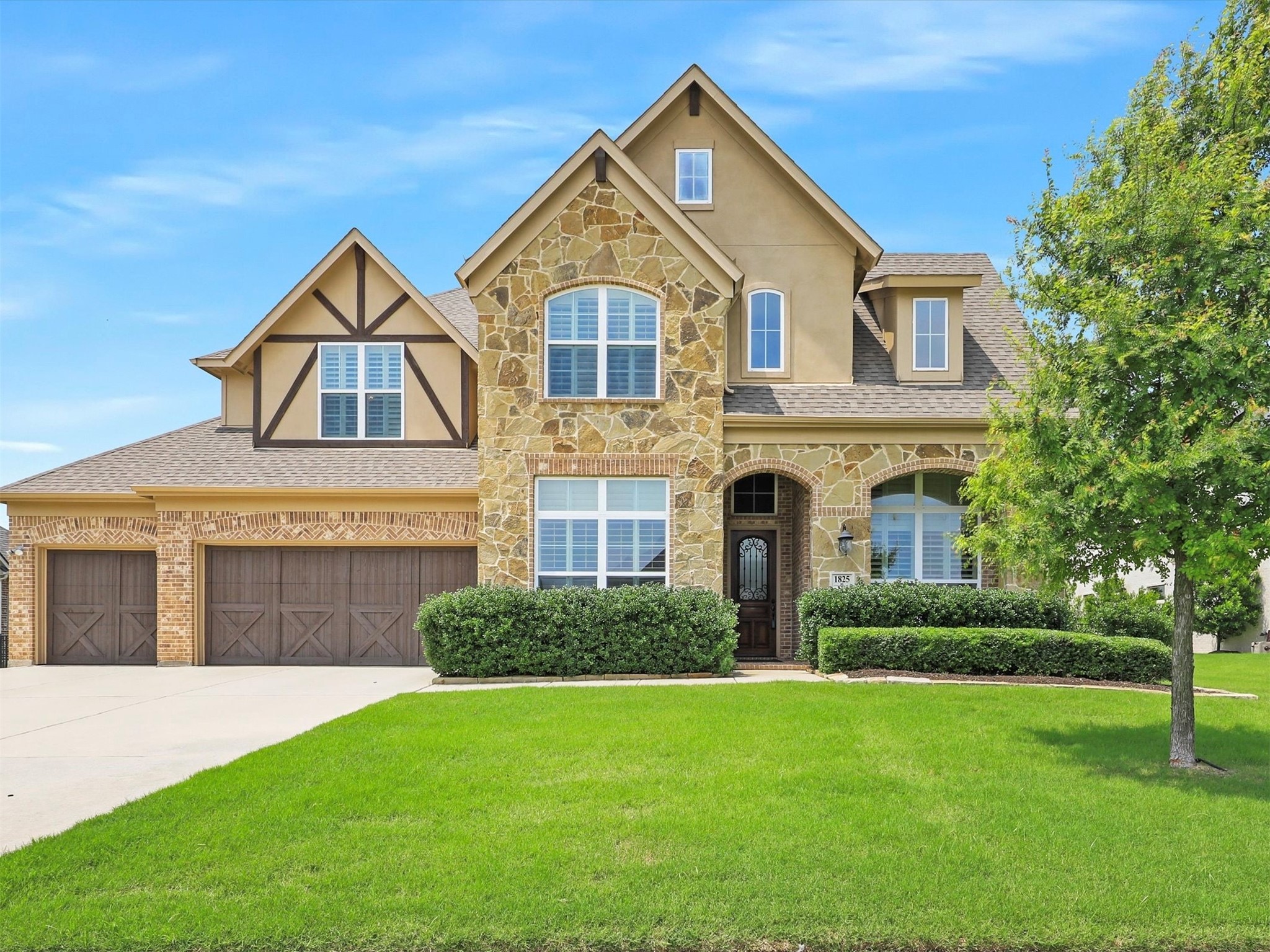 1825 Turtle Creek Lane