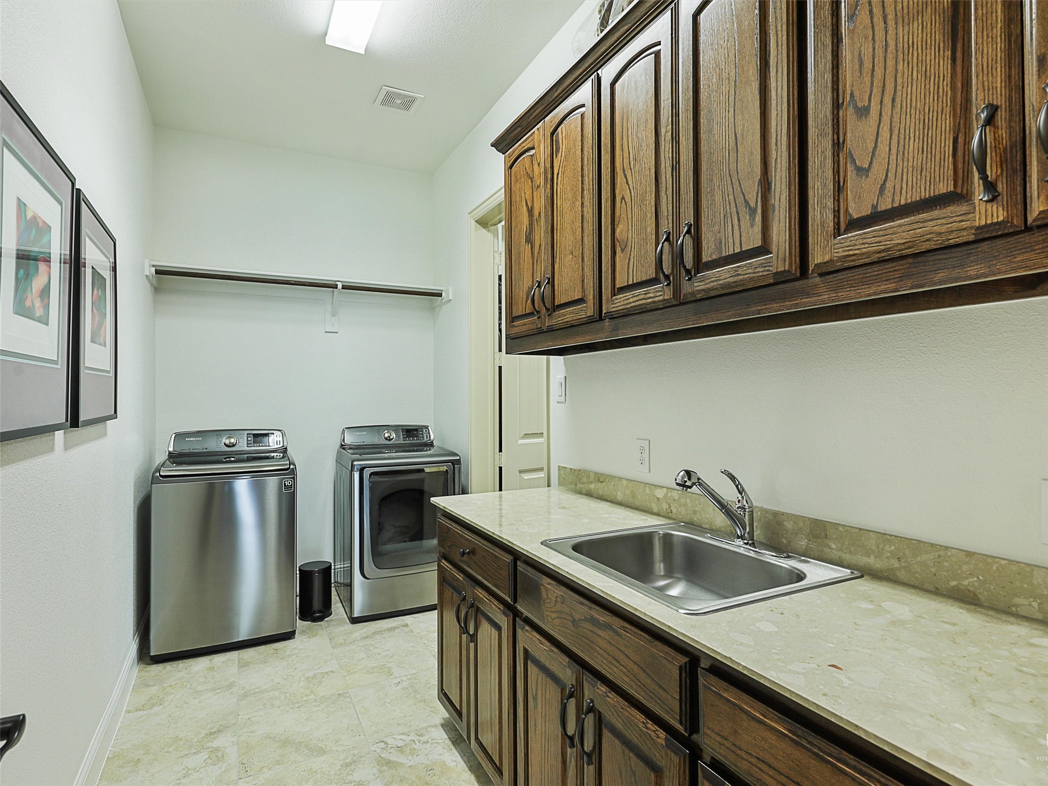 1825 Turtle Creek Lane