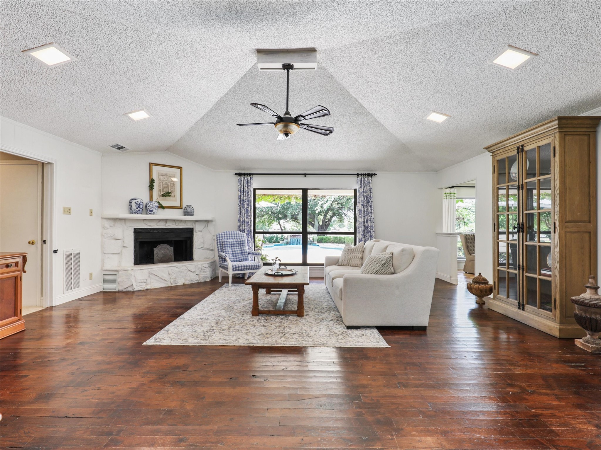 9025 Prestonview Drive